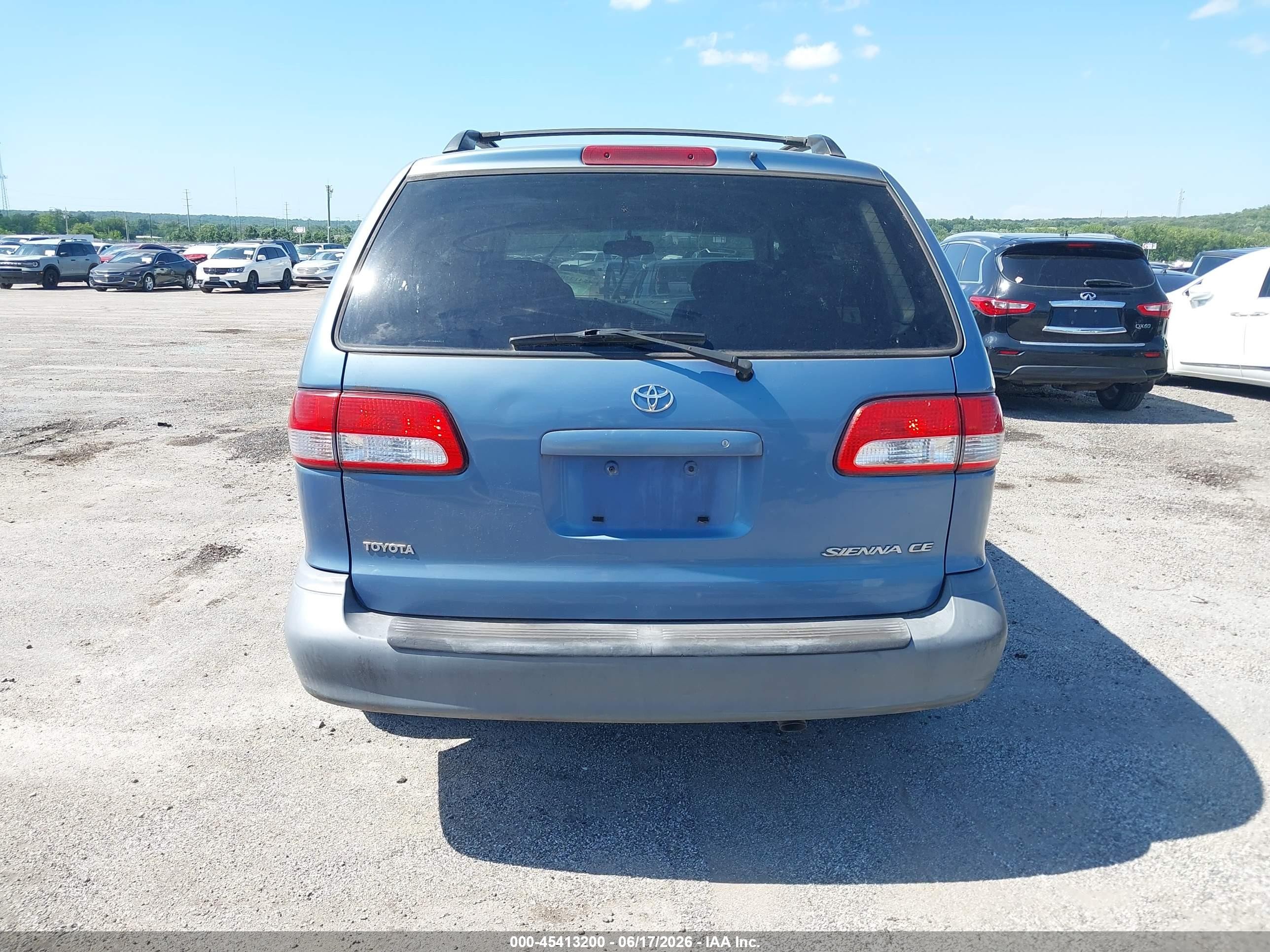2003 Toyota Sienna   Light Blue vin: 4T3VF19C13U549117