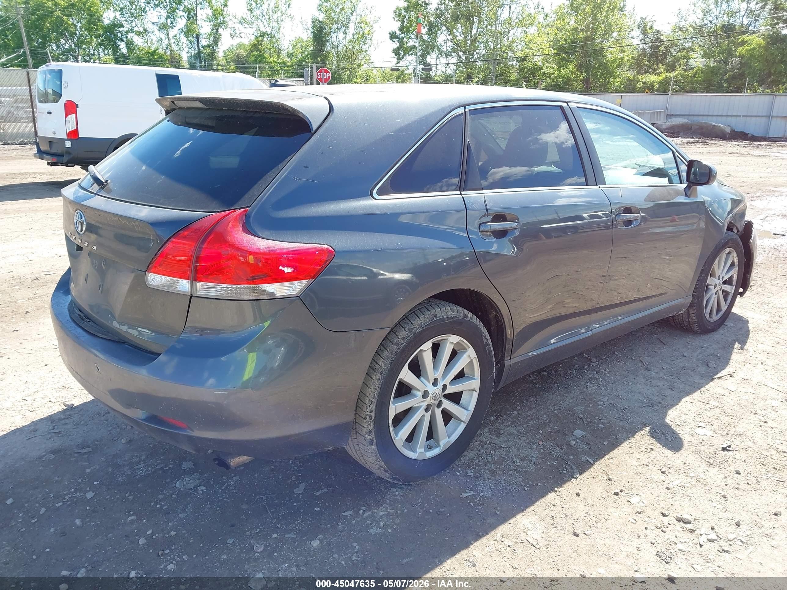 2010 Toyota Venza   Gray vin: 4T3ZA3BB0AU021089
