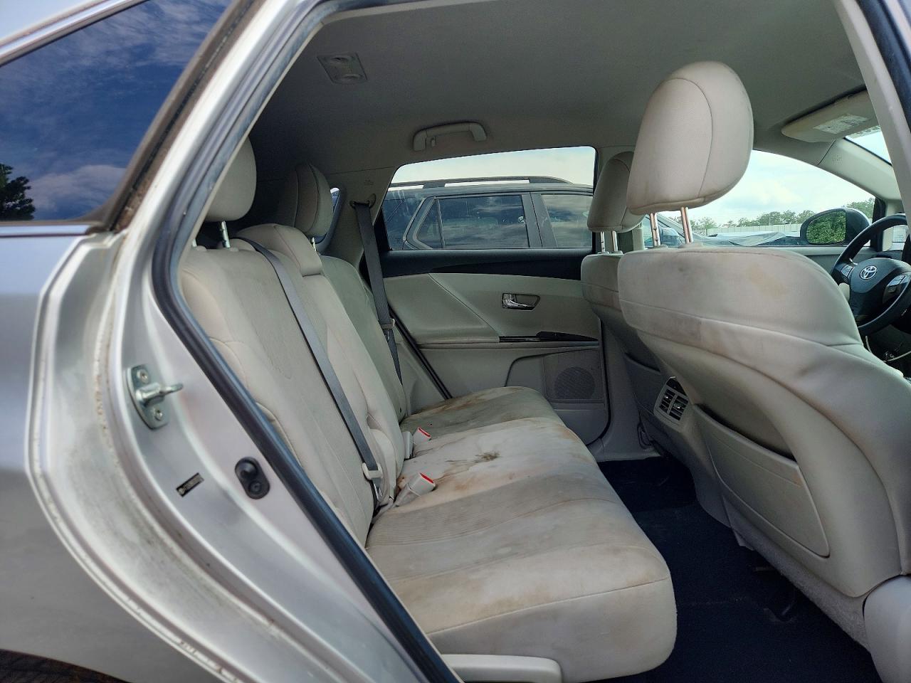 2012 Toyota Venza Le Silver vin: 4T3ZA3BB0CU057058