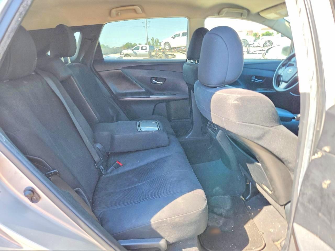 2013 Toyota Venza Le Silver vin: 4T3ZA3BB0DU067073
