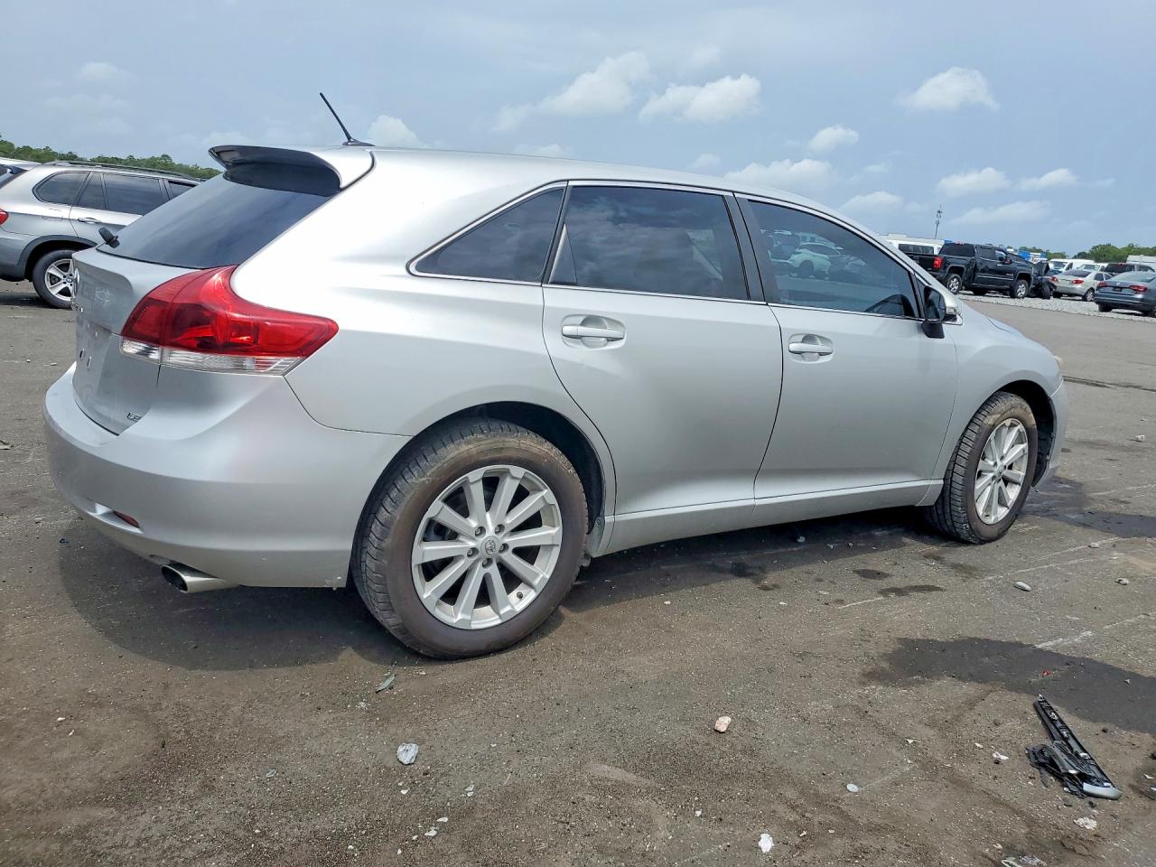 2013 Toyota Venza Le Silver vin: 4T3ZA3BB0DU070720