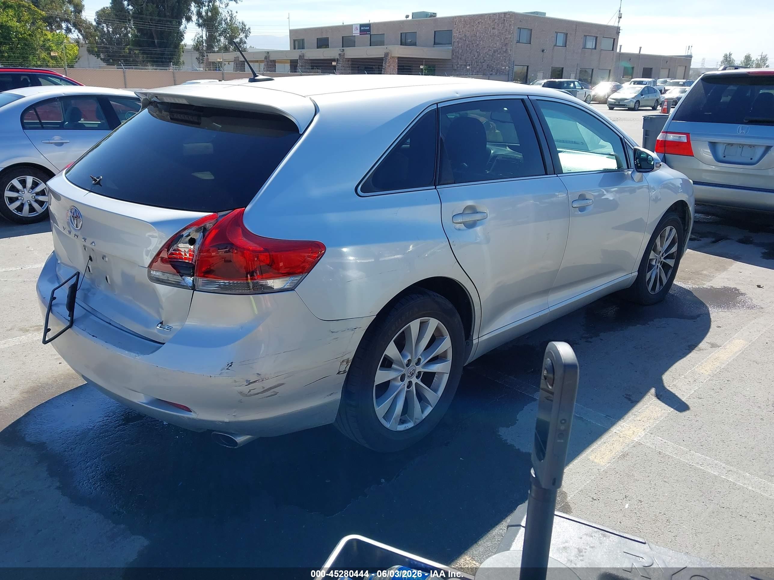2013 Toyota Venza Le Silver vin: 4T3ZA3BB0DU074010