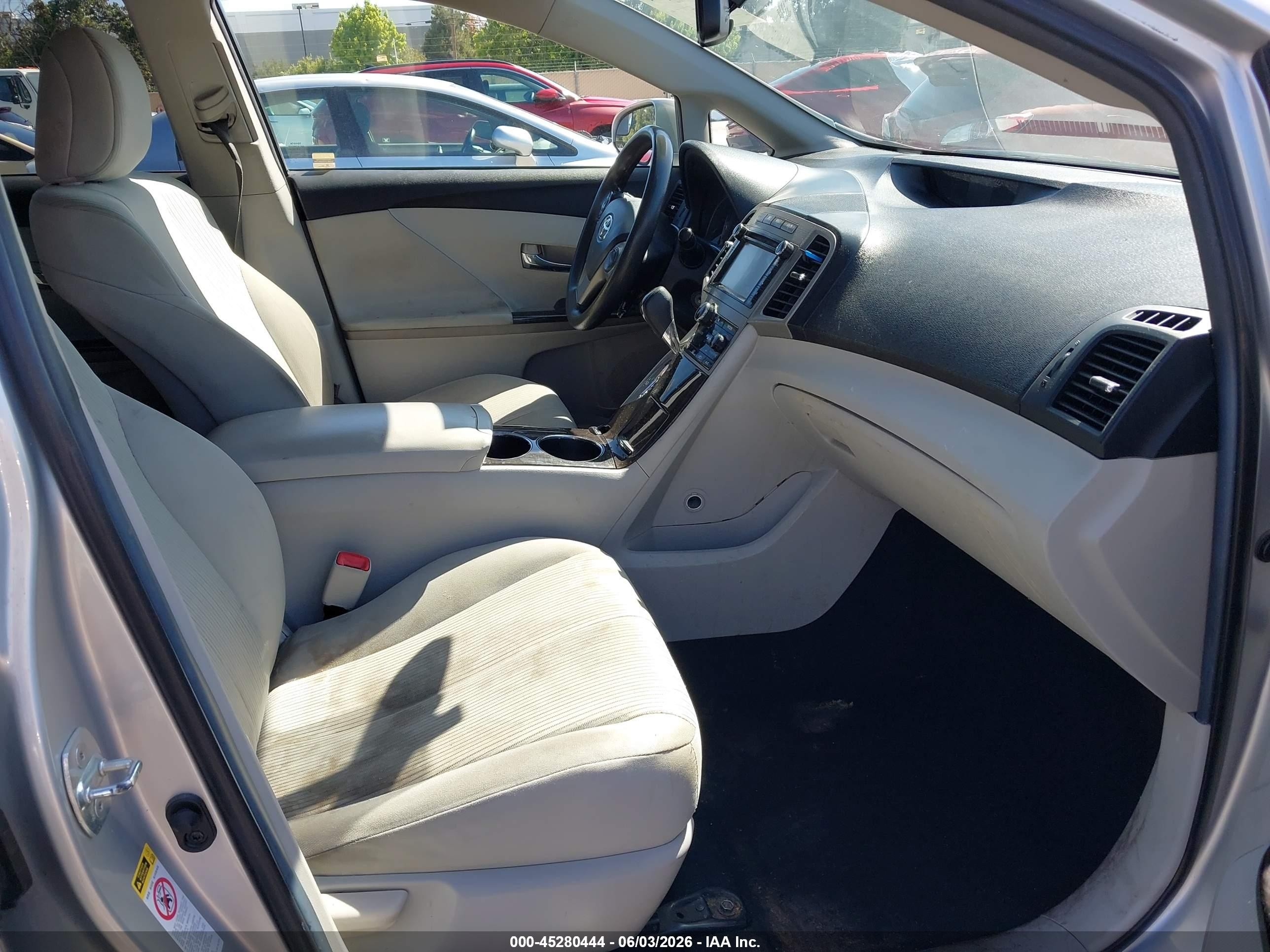 2013 Toyota Venza Le Silver vin: 4T3ZA3BB0DU074010