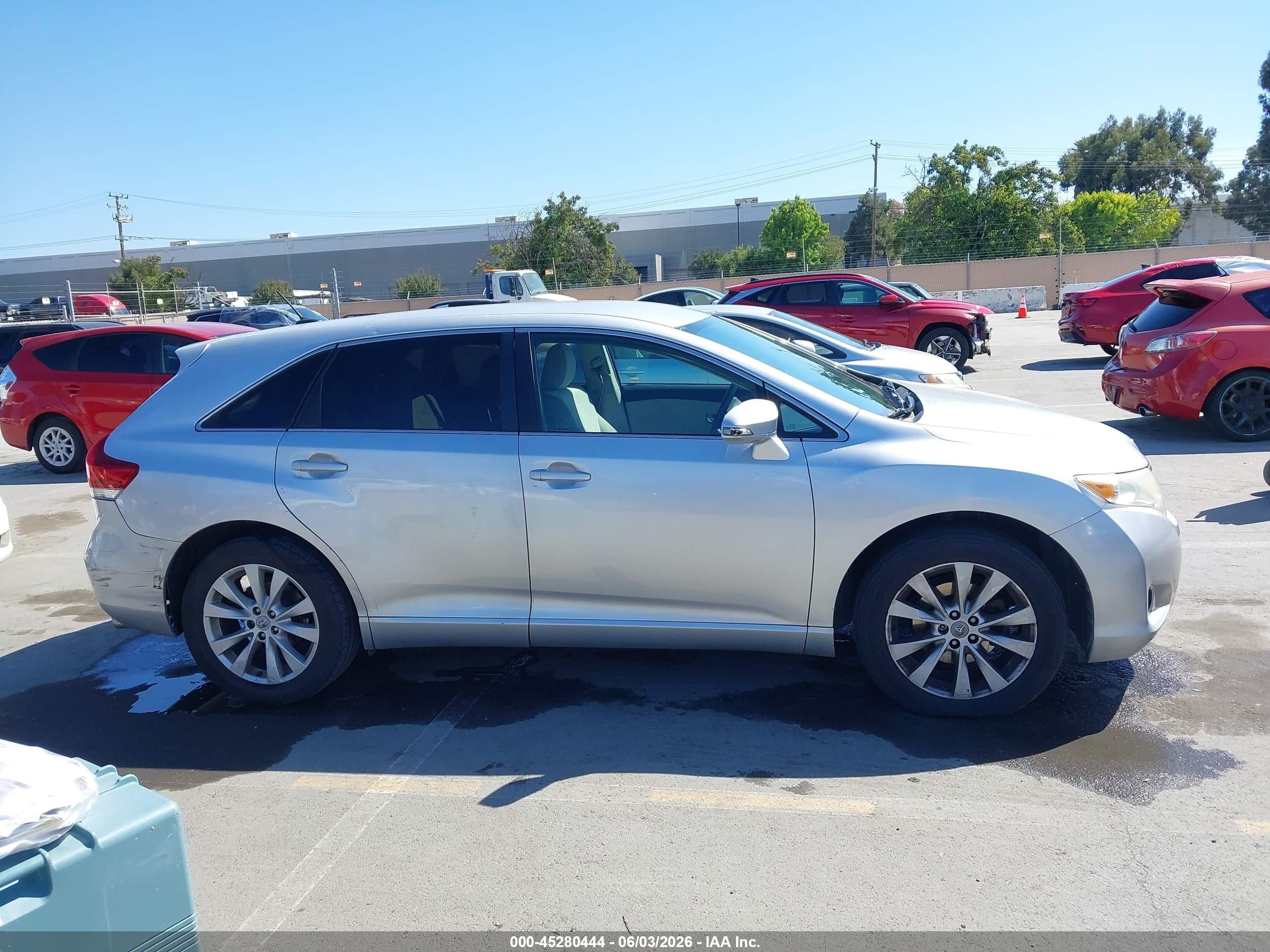 2013 Toyota Venza Le Silver vin: 4T3ZA3BB0DU074010