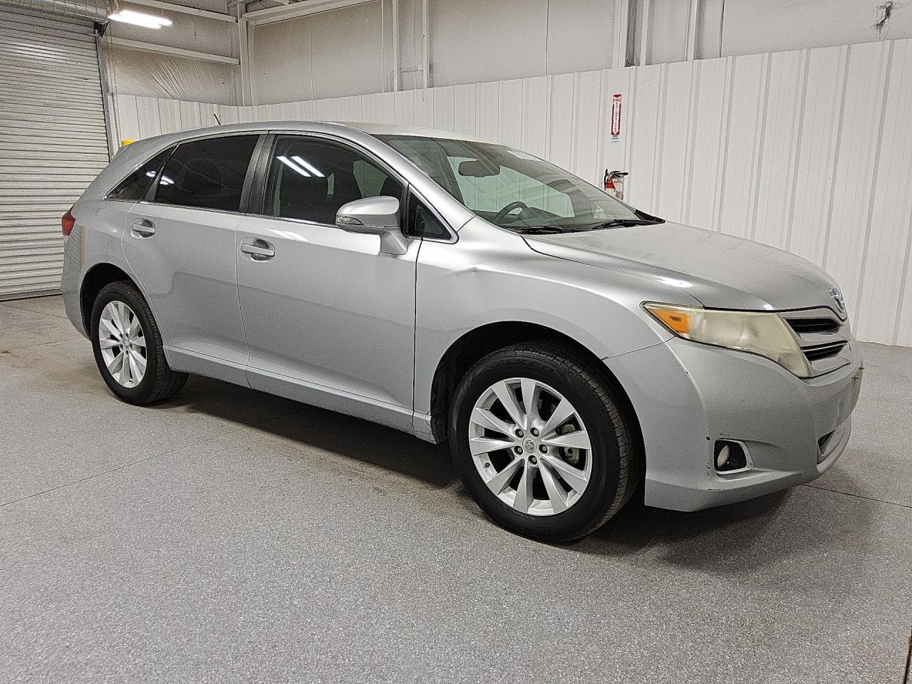 2015 Toyota Venza Le Silver vin: 4T3ZA3BB1FU094494 Damage: Rf Axle Assembly, Worn, Replacement Required