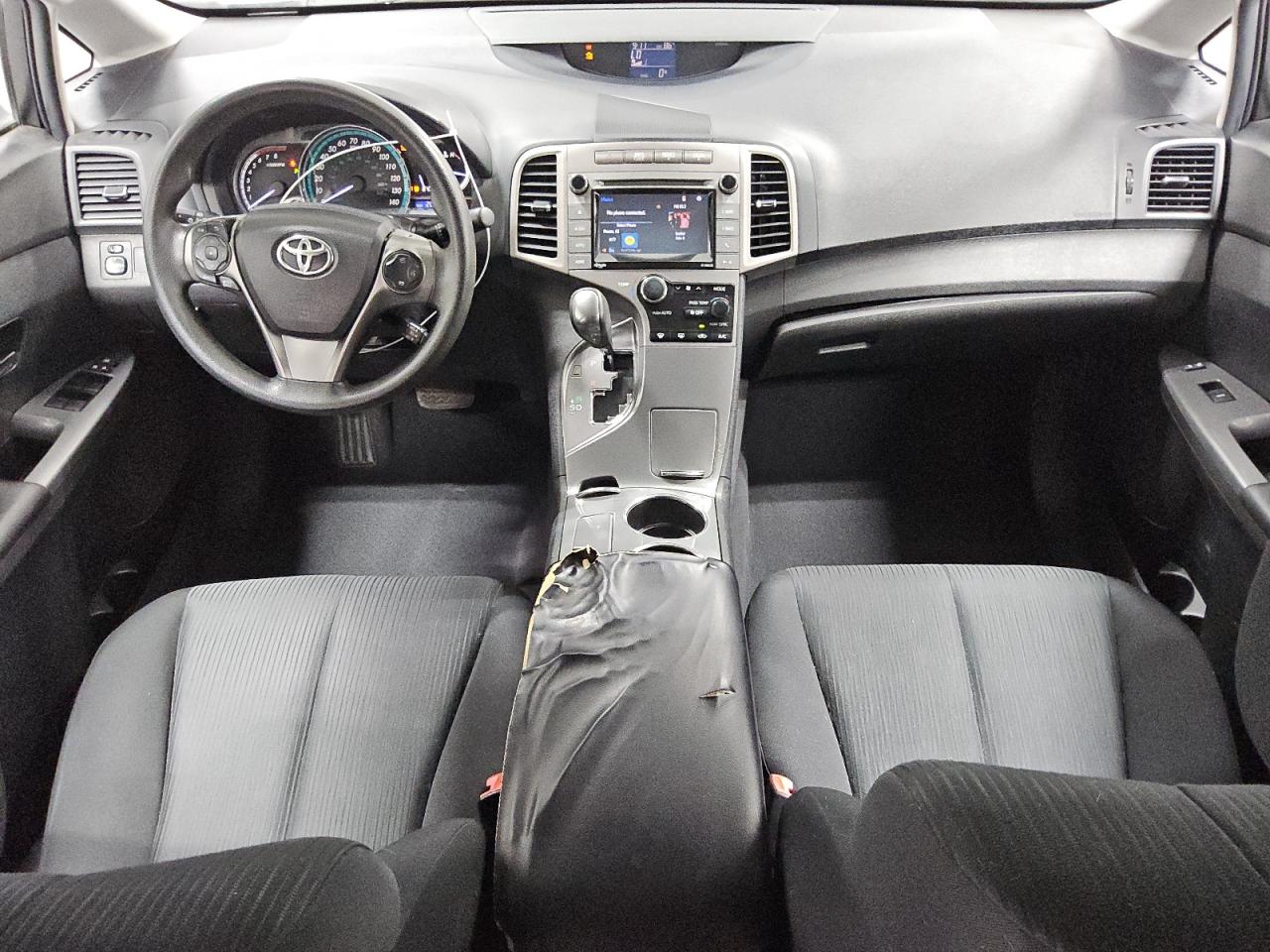2015 Toyota Venza Le Silver vin: 4T3ZA3BB1FU094494 Damage: Front Center Armrest, Torn, > 12 Inches