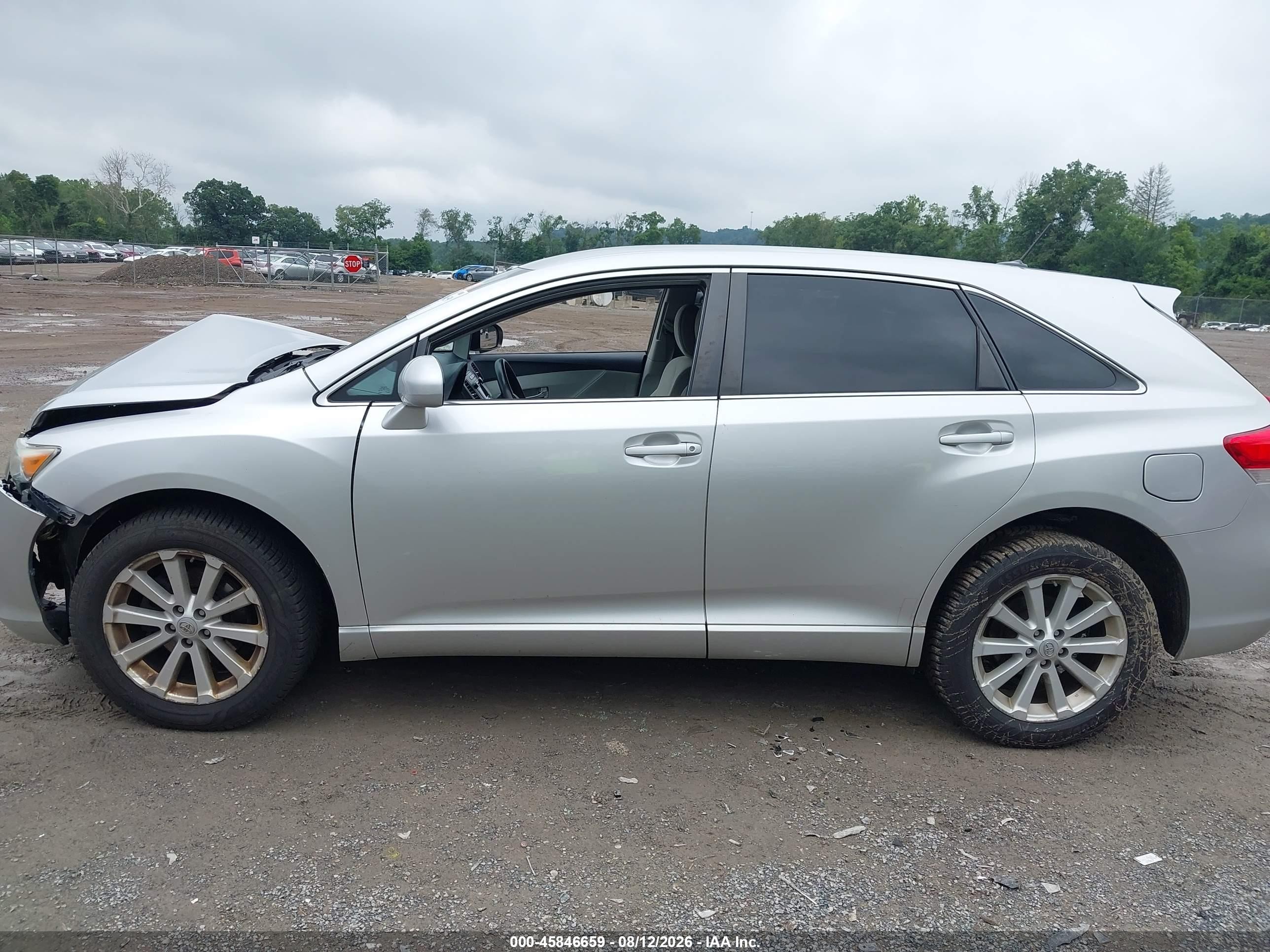2011 Toyota Venza   White vin: 4T3ZA3BB2BU041829