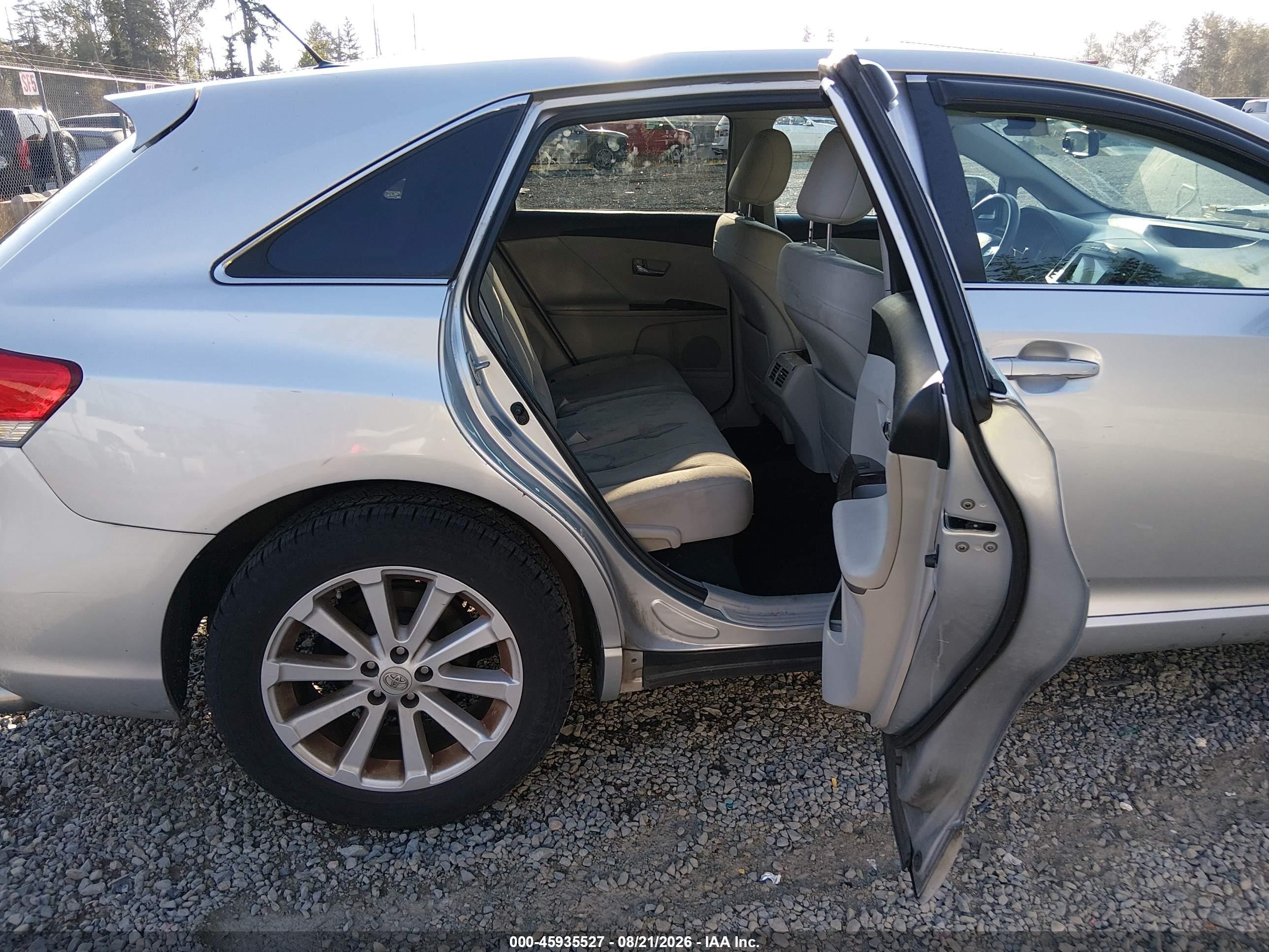 2011 Toyota Venza   Серебряный vin: 4T3ZA3BB3BU049860