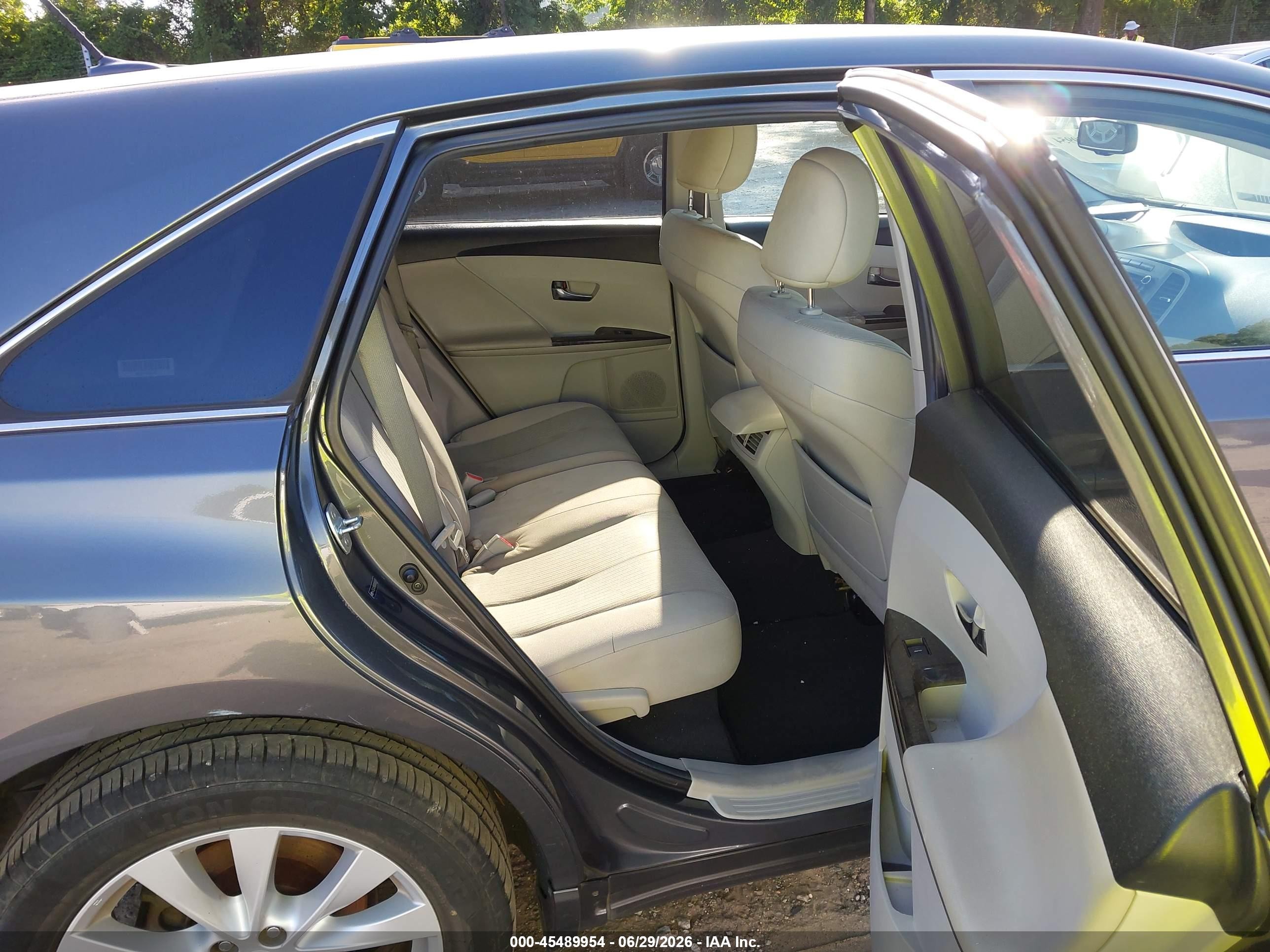 2013 Toyota Venza Le Gray vin: 4T3ZA3BB3DU063485