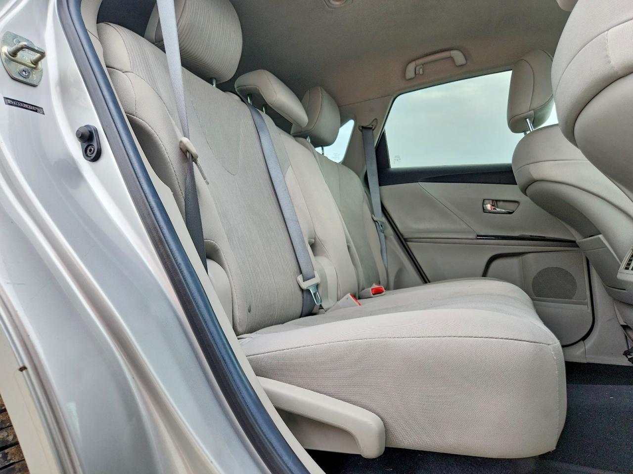 2013 Toyota Venza Le Silver vin: 4T3ZA3BB3DU079492