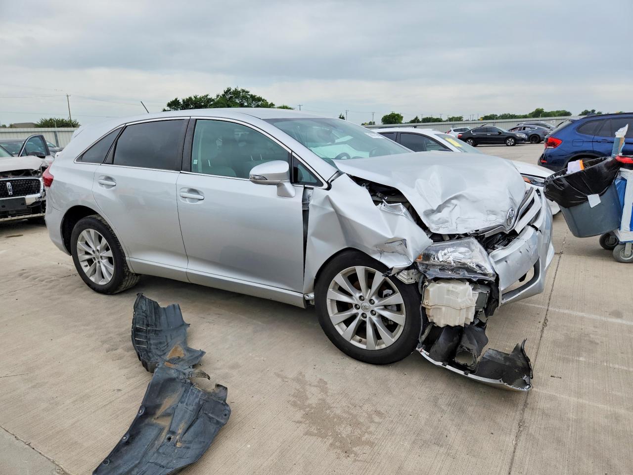 2013 Toyota Venza Le Silver vin: 4T3ZA3BB3DU079492
