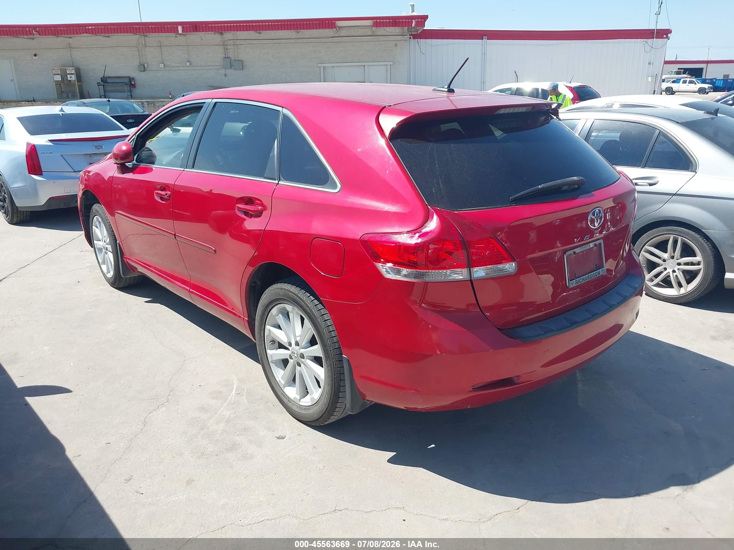 2010 Toyota Venza   Red vin: 4T3ZA3BB4AU032144