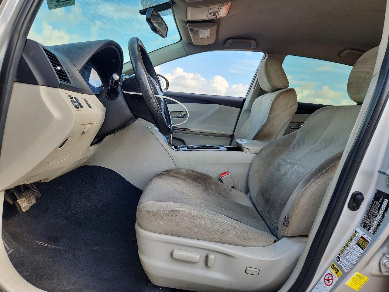2012 Toyota Venza Le Silver vin: 4T3ZA3BB4CU058150
