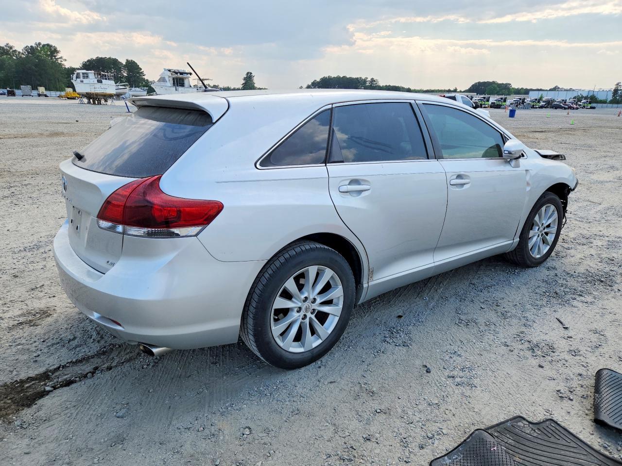 2013 Toyota Venza Le Silver vin: 4T3ZA3BB4DU073801