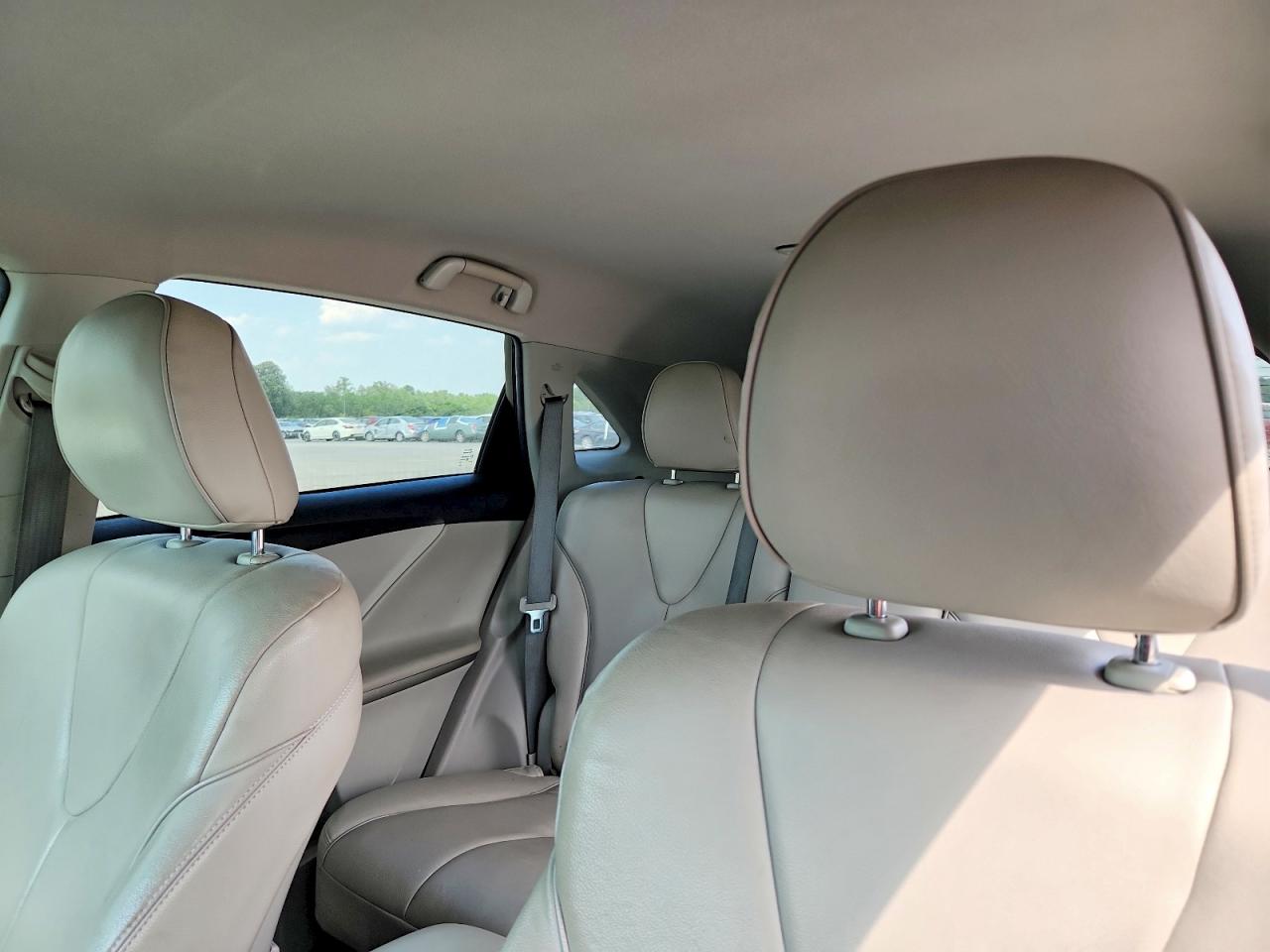 2013 Toyota Venza Le Silver vin: 4T3ZA3BB4DU073801