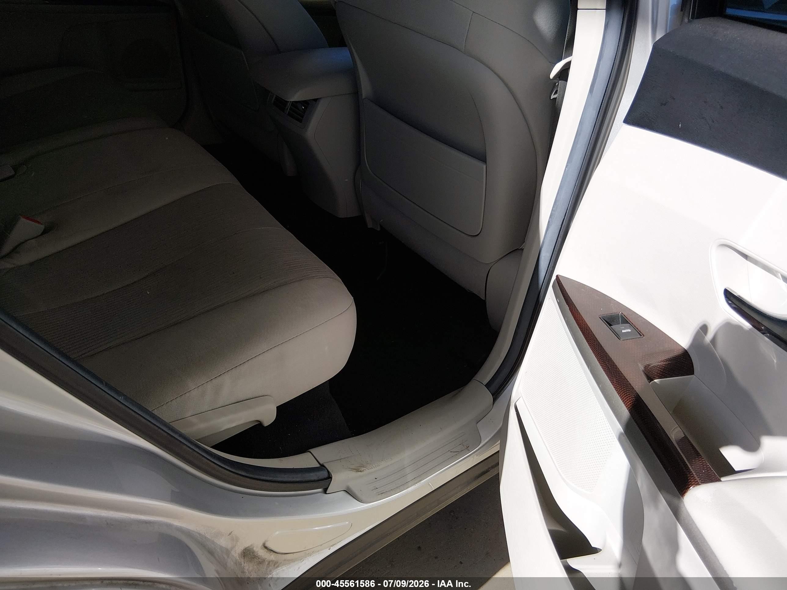 2011 Toyota Venza   Silver vin: 4T3ZA3BB5BU047415