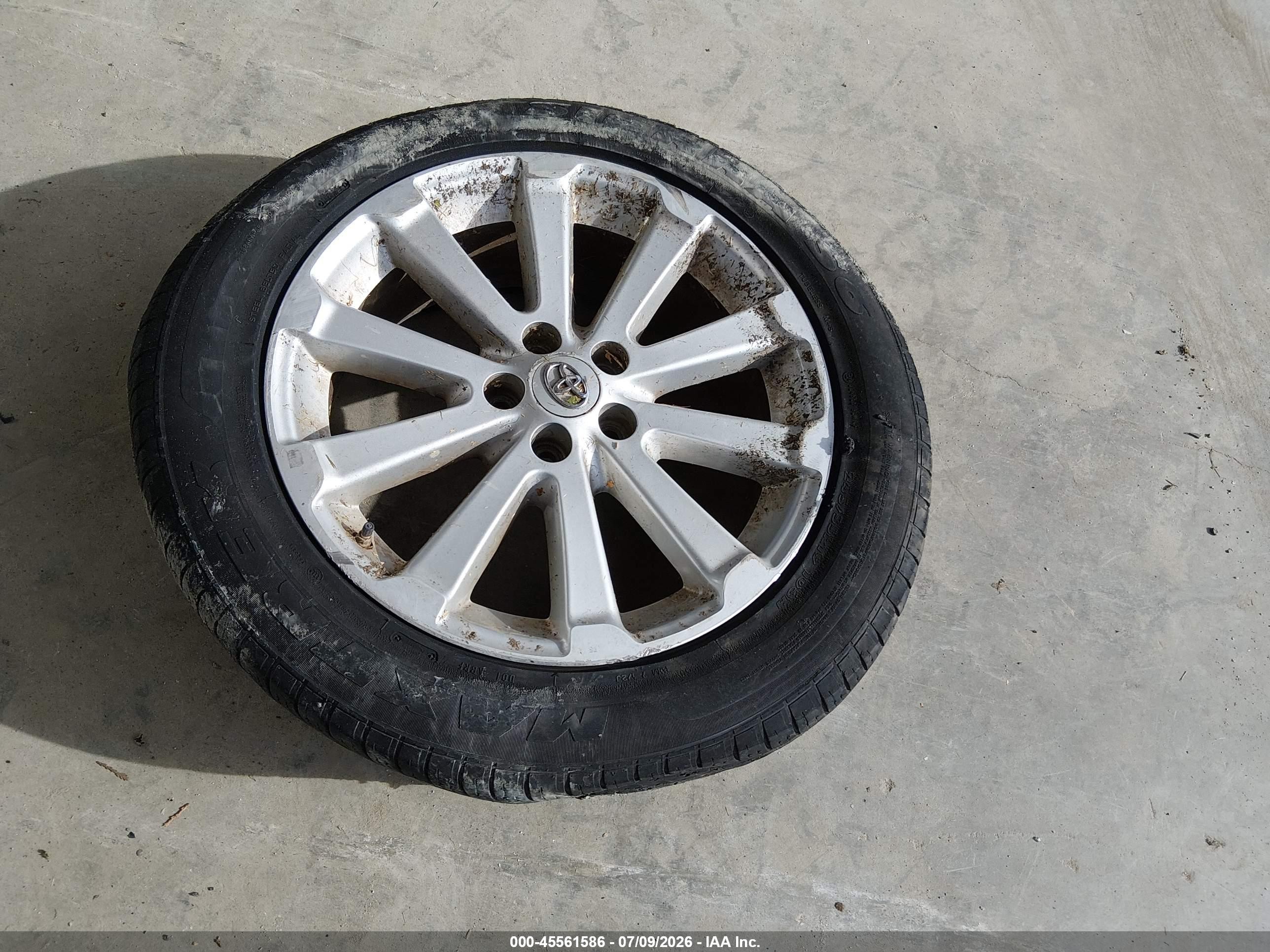 2011 Toyota Venza   Silver vin: 4T3ZA3BB5BU047415