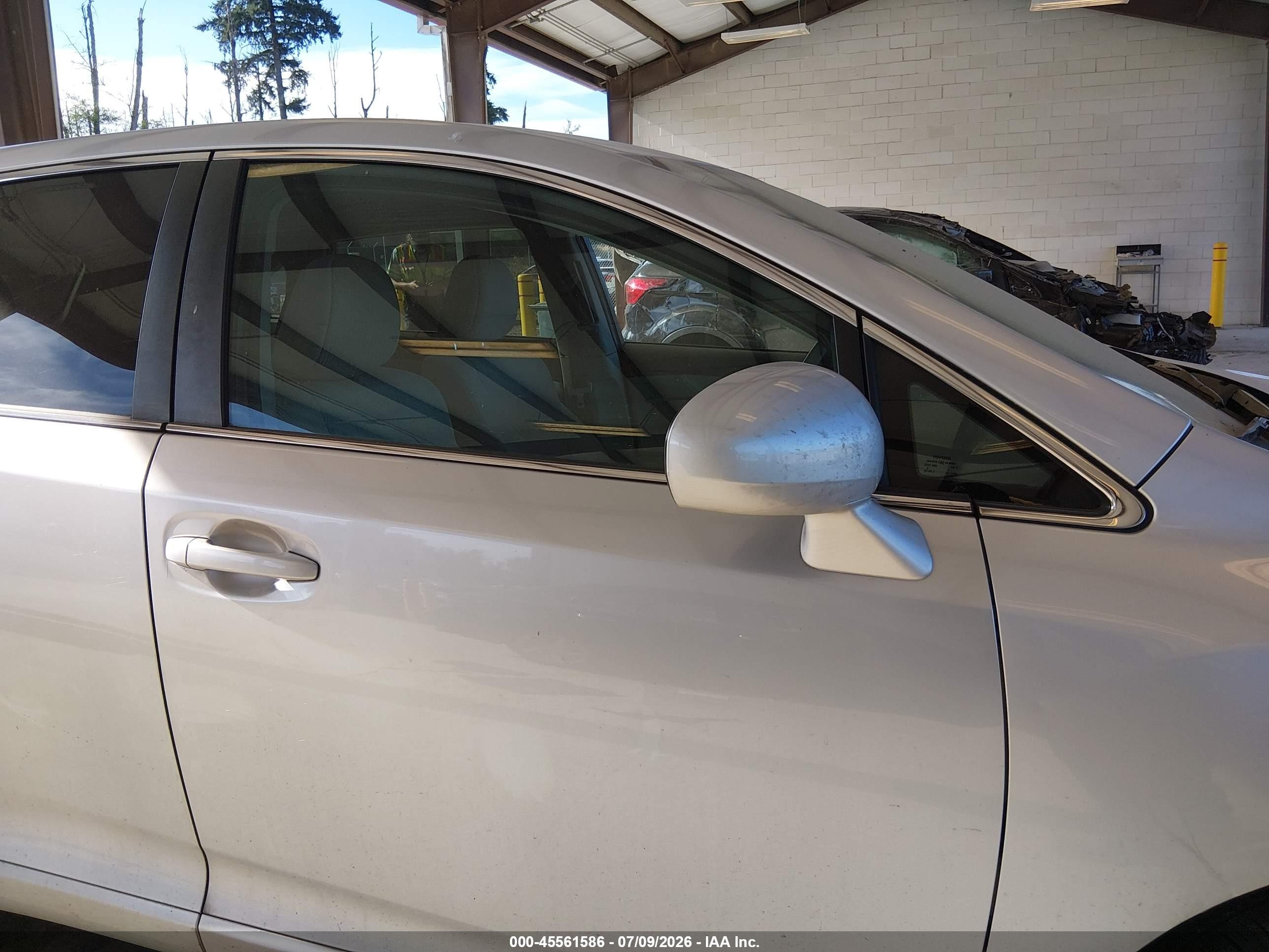 2011 Toyota Venza   Silver vin: 4T3ZA3BB5BU047415