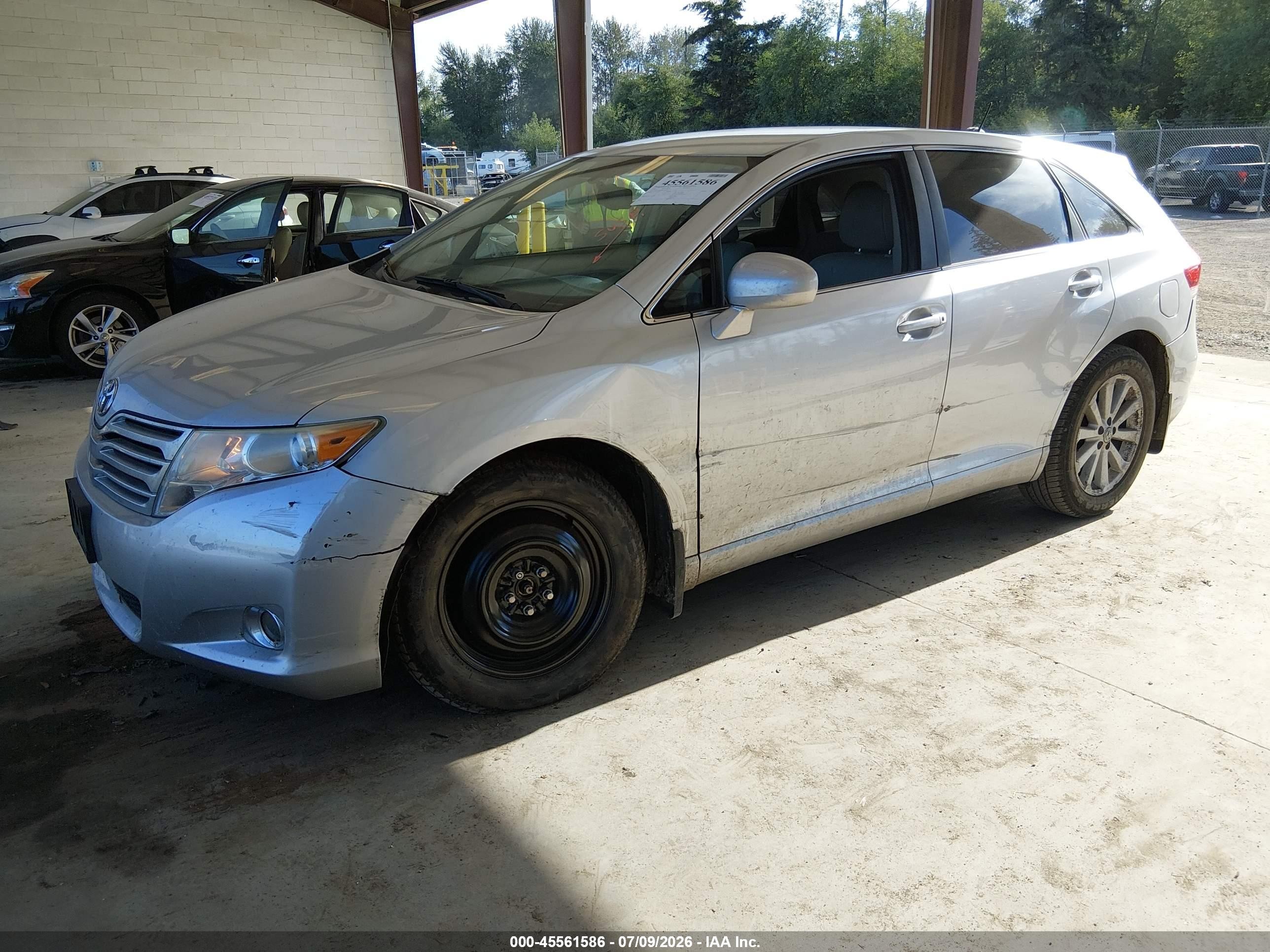 2011 Toyota Venza   Silver vin: 4T3ZA3BB5BU047415