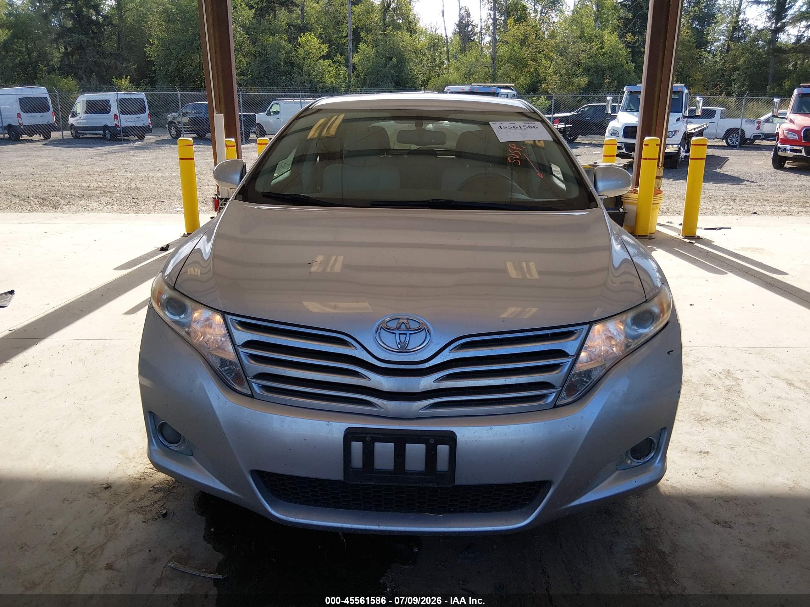 2011 Toyota Venza   Silver vin: 4T3ZA3BB5BU047415
