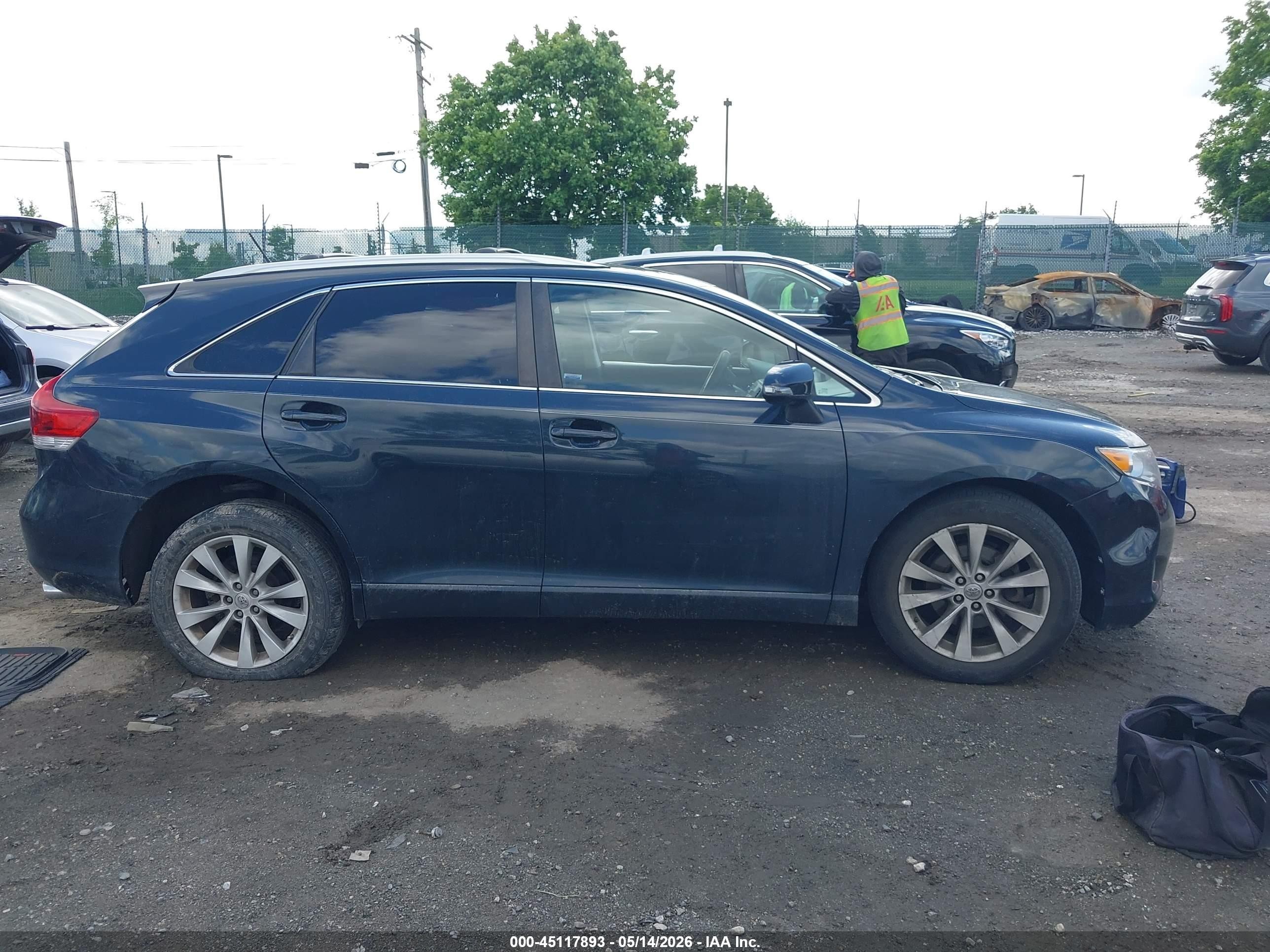 2015 Toyota Venza Le Dark Blue vin: 4T3ZA3BB5FU093090
