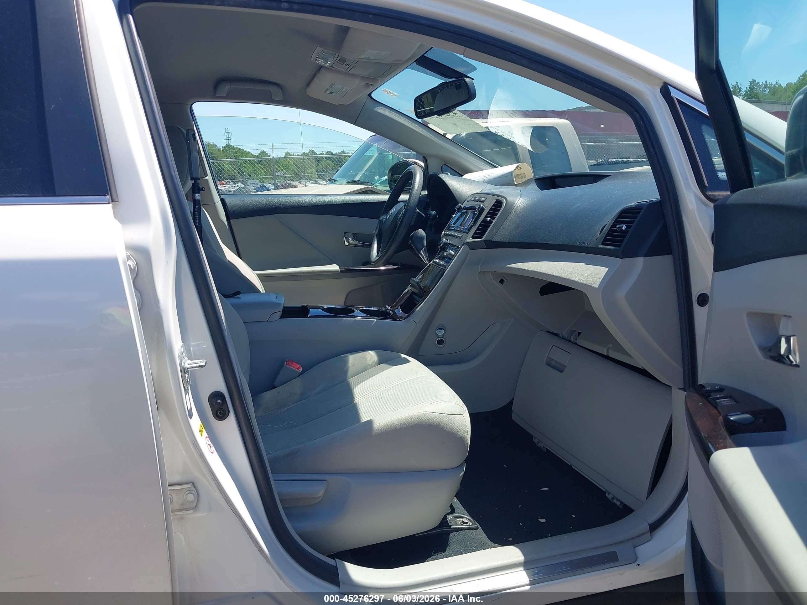 2011 Toyota Venza   White vin: 4T3ZA3BB6BU054535