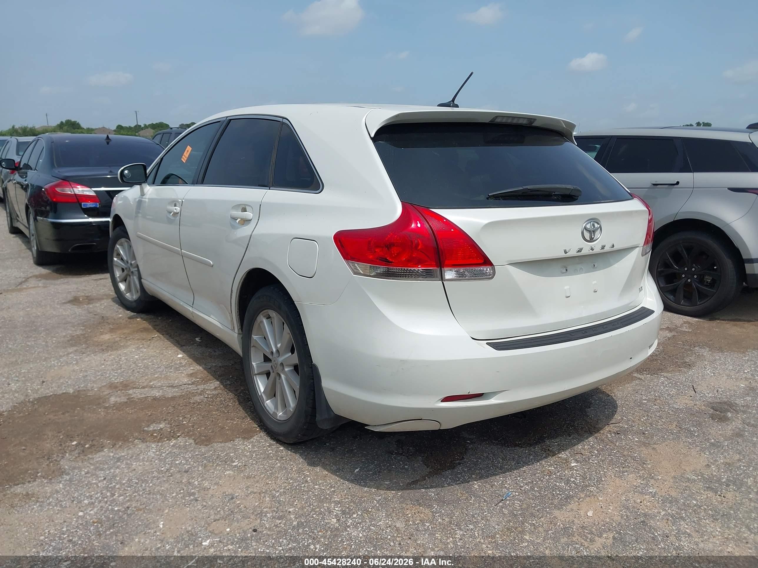 2012 Toyota Venza Le White vin: 4T3ZA3BB6CU055573