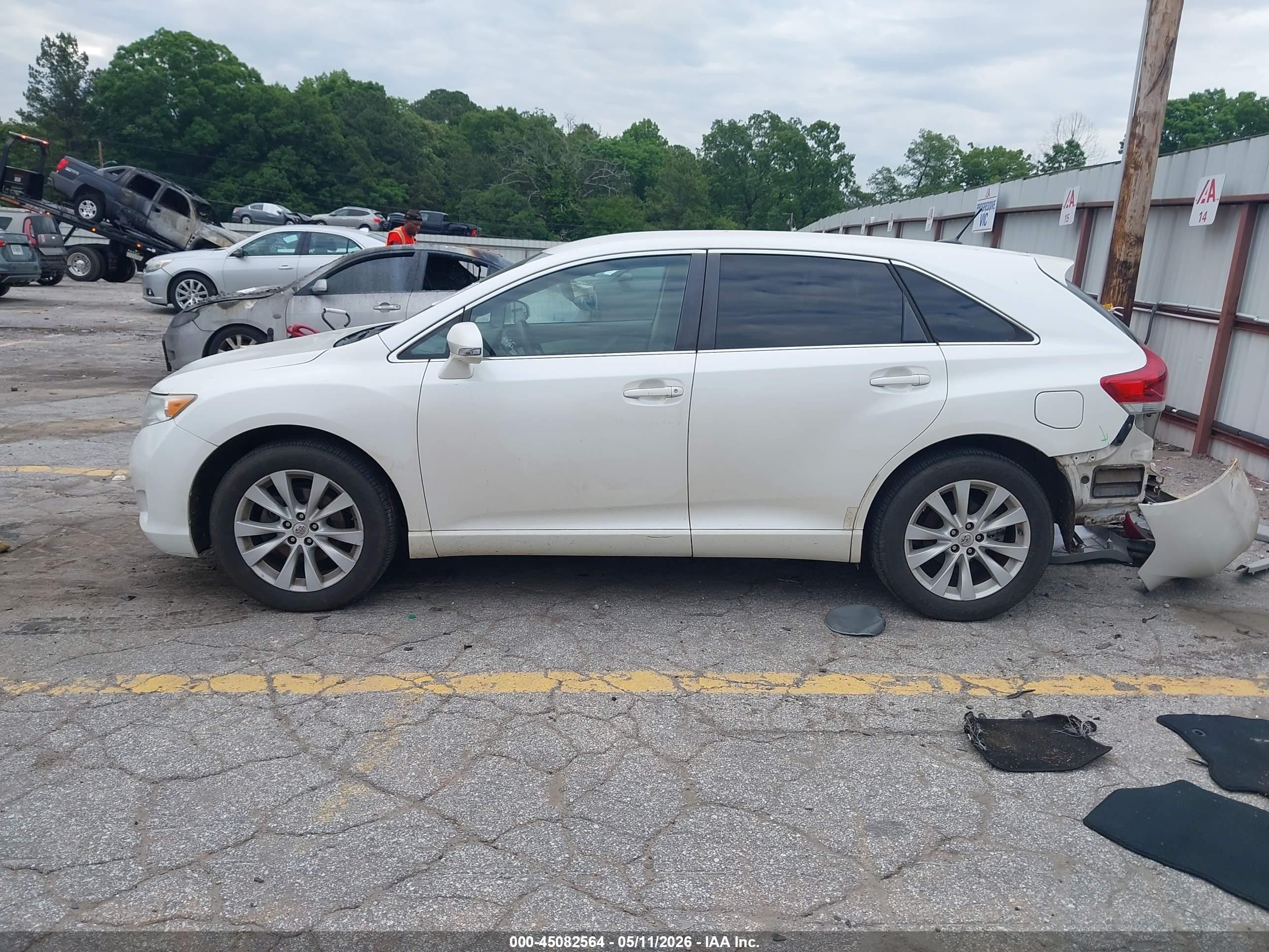 2015 Toyota Venza Le White vin: 4T3ZA3BB6FU092479