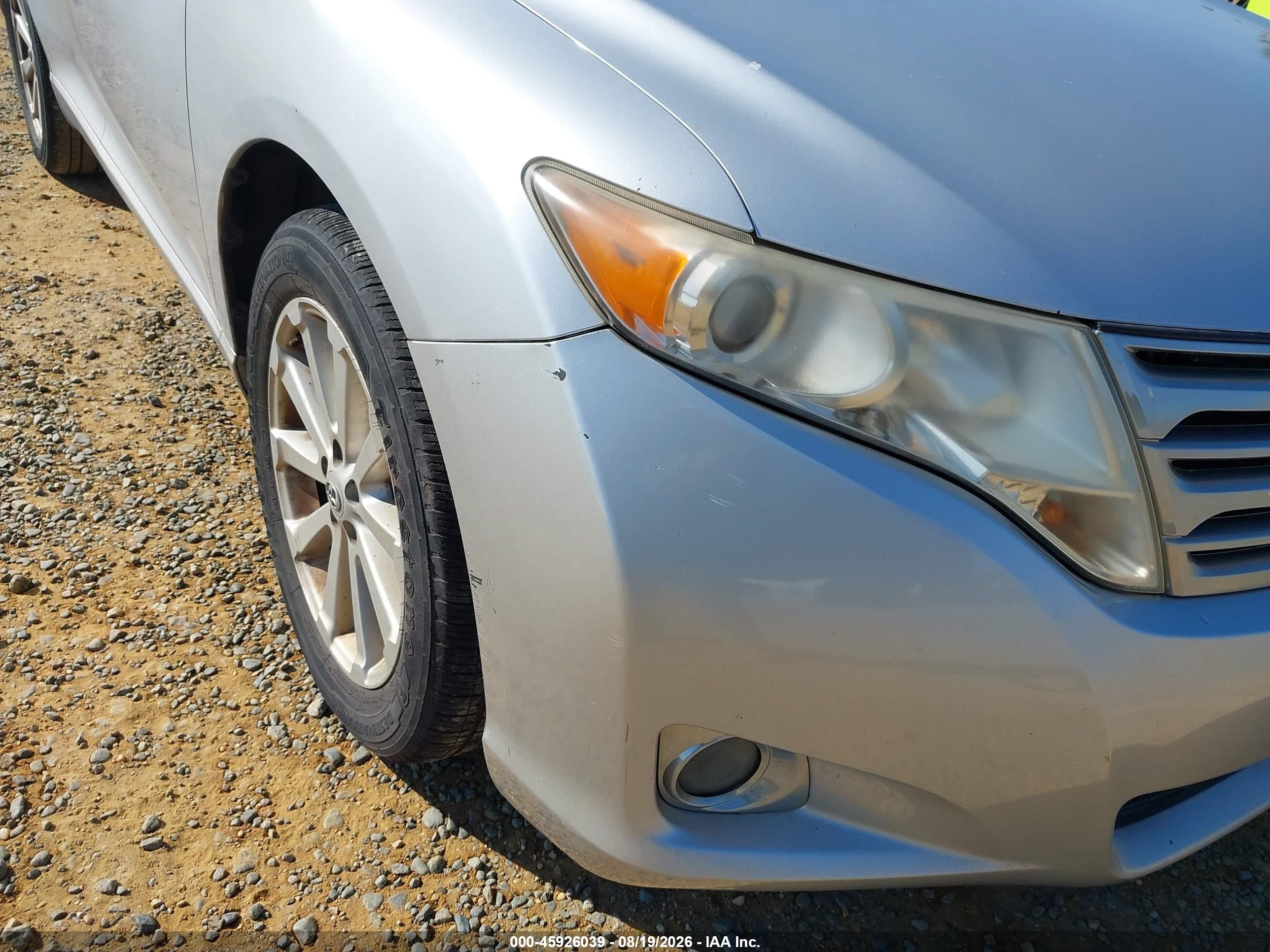 2010 Toyota Venza   Silver vin: 4T3ZA3BB7AU020974