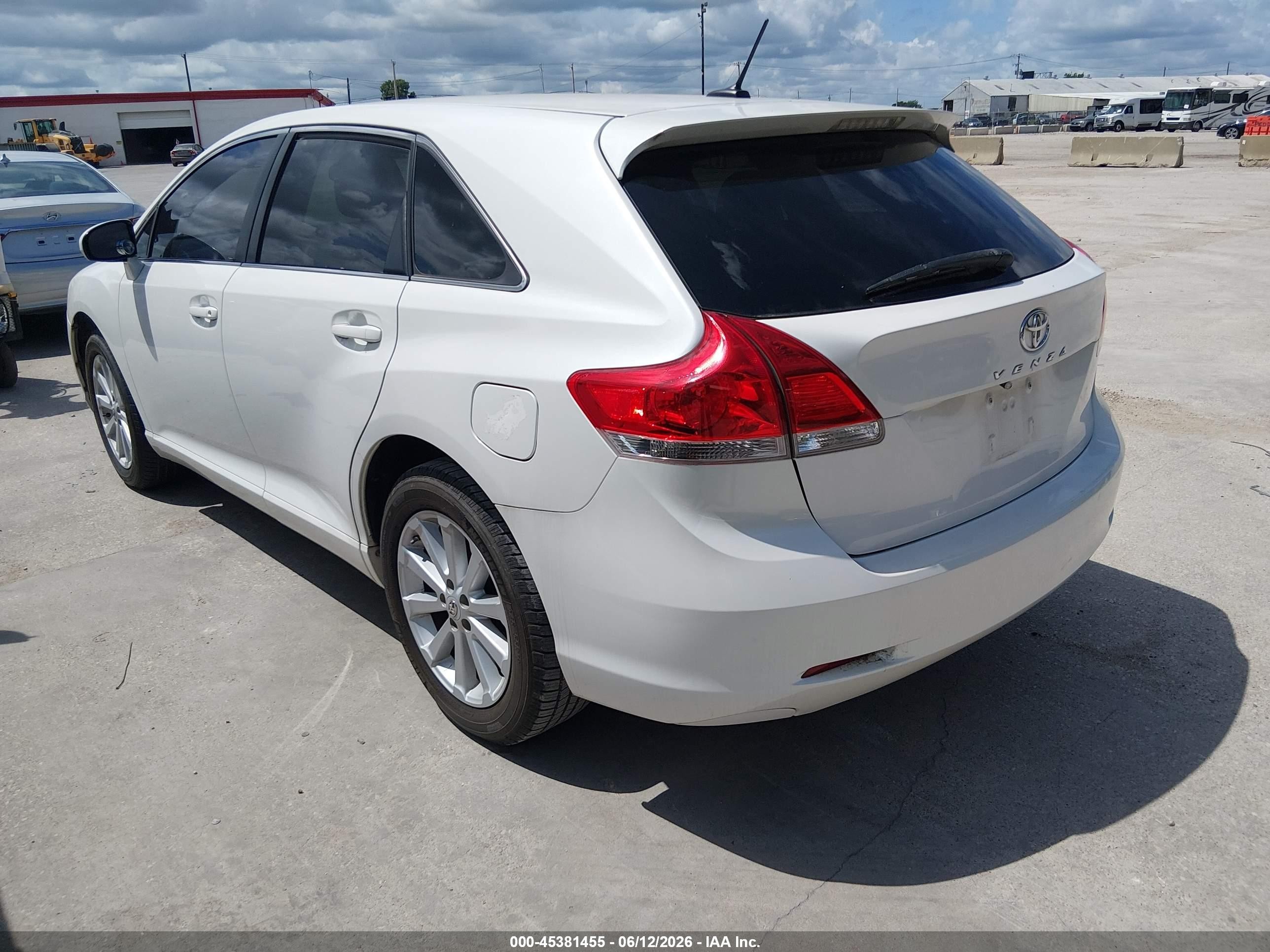 2011 Toyota Venza   White vin: 4T3ZA3BB7BU043852