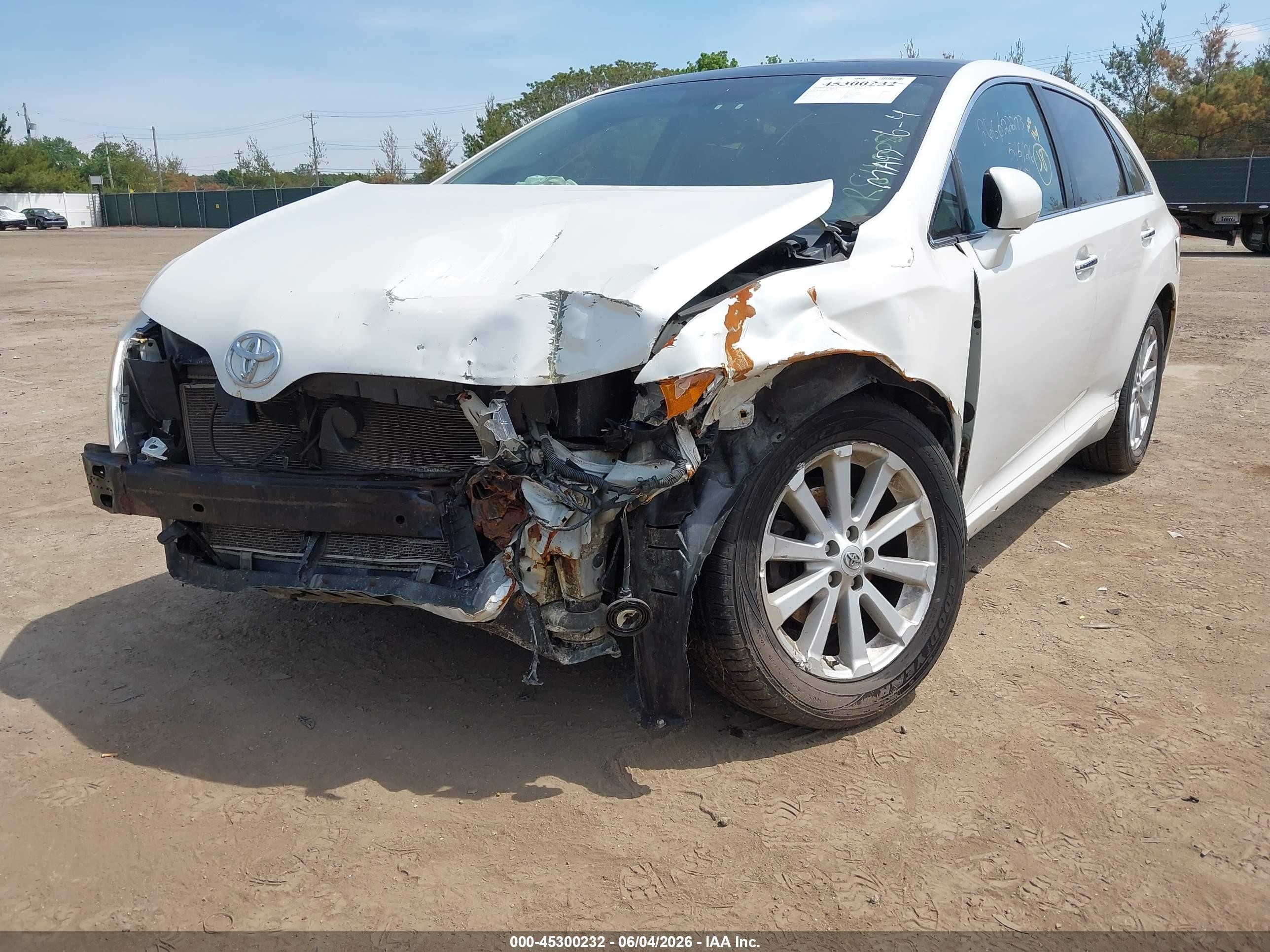 2010 Toyota Venza   Белый vin: 4T3ZA3BB8AU022233