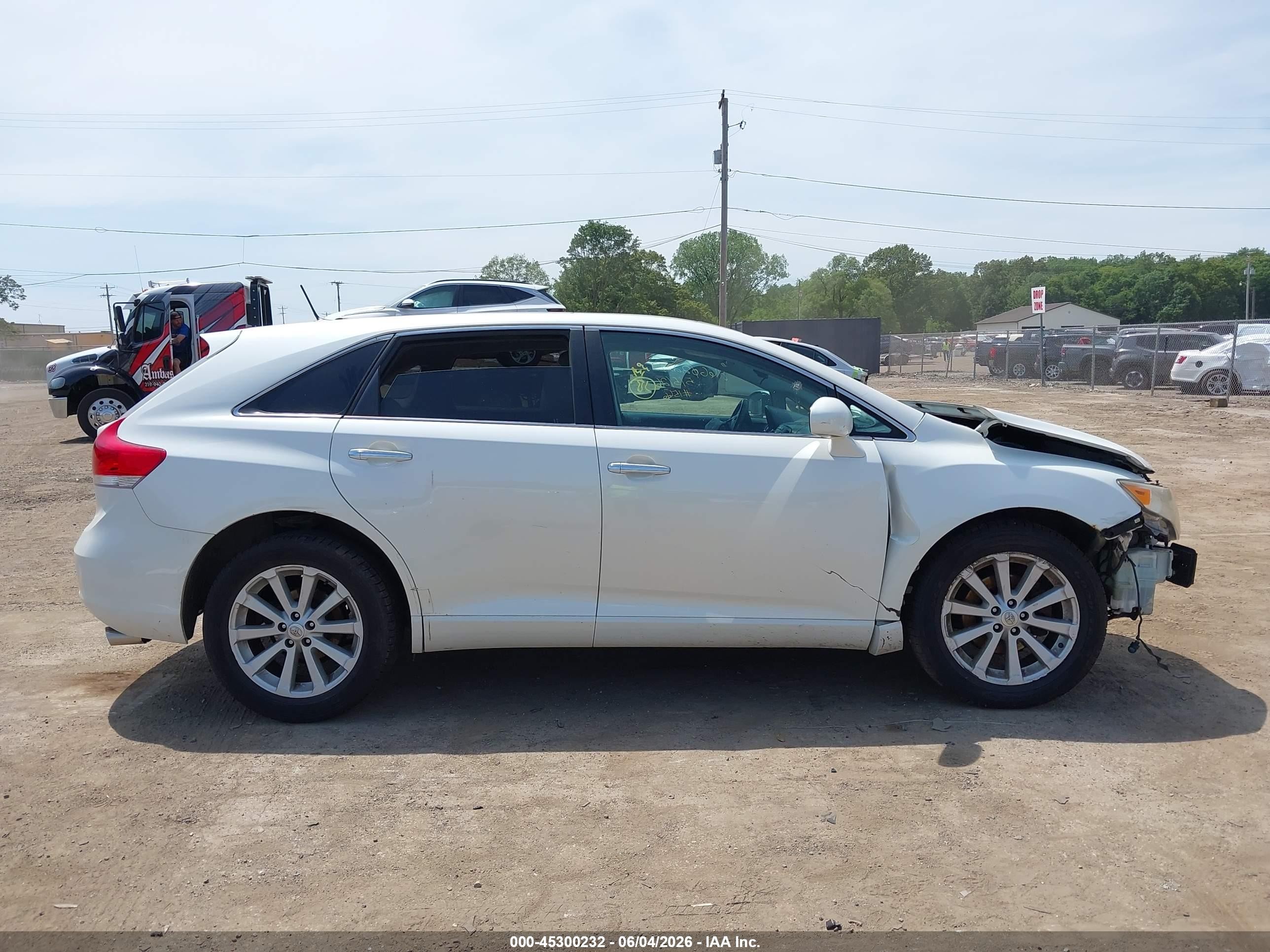 2010 Toyota Venza   Белый vin: 4T3ZA3BB8AU022233