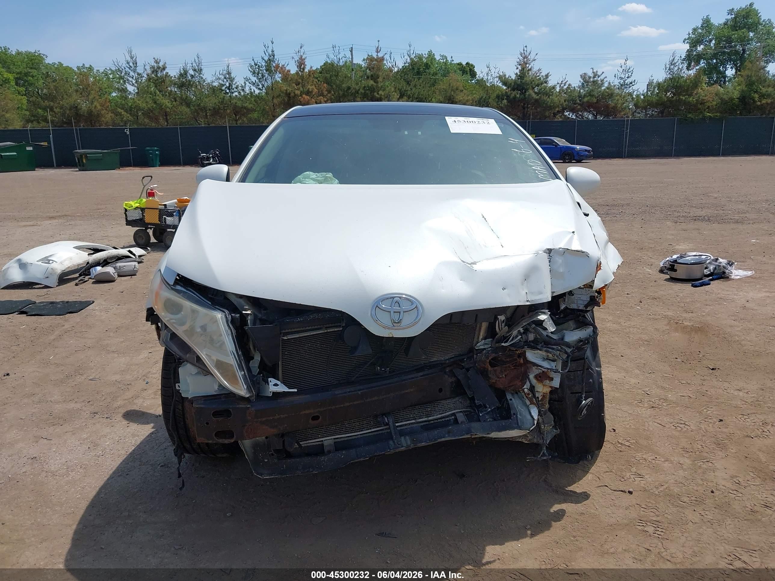 2010 Toyota Venza   Белый vin: 4T3ZA3BB8AU022233