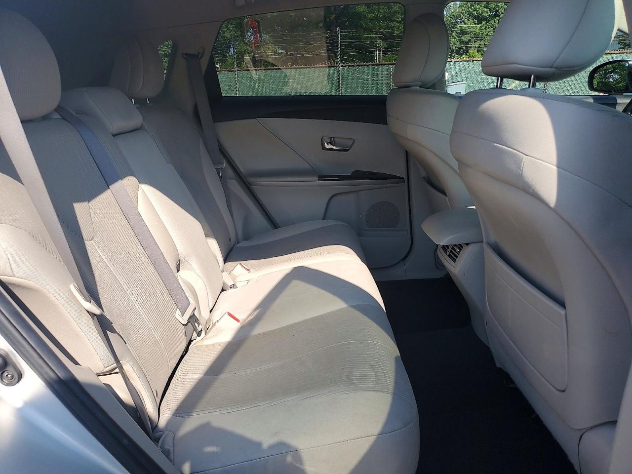 2010 Toyota Venza Fwd 4cyl Silver vin: 4T3ZA3BB8AU034107