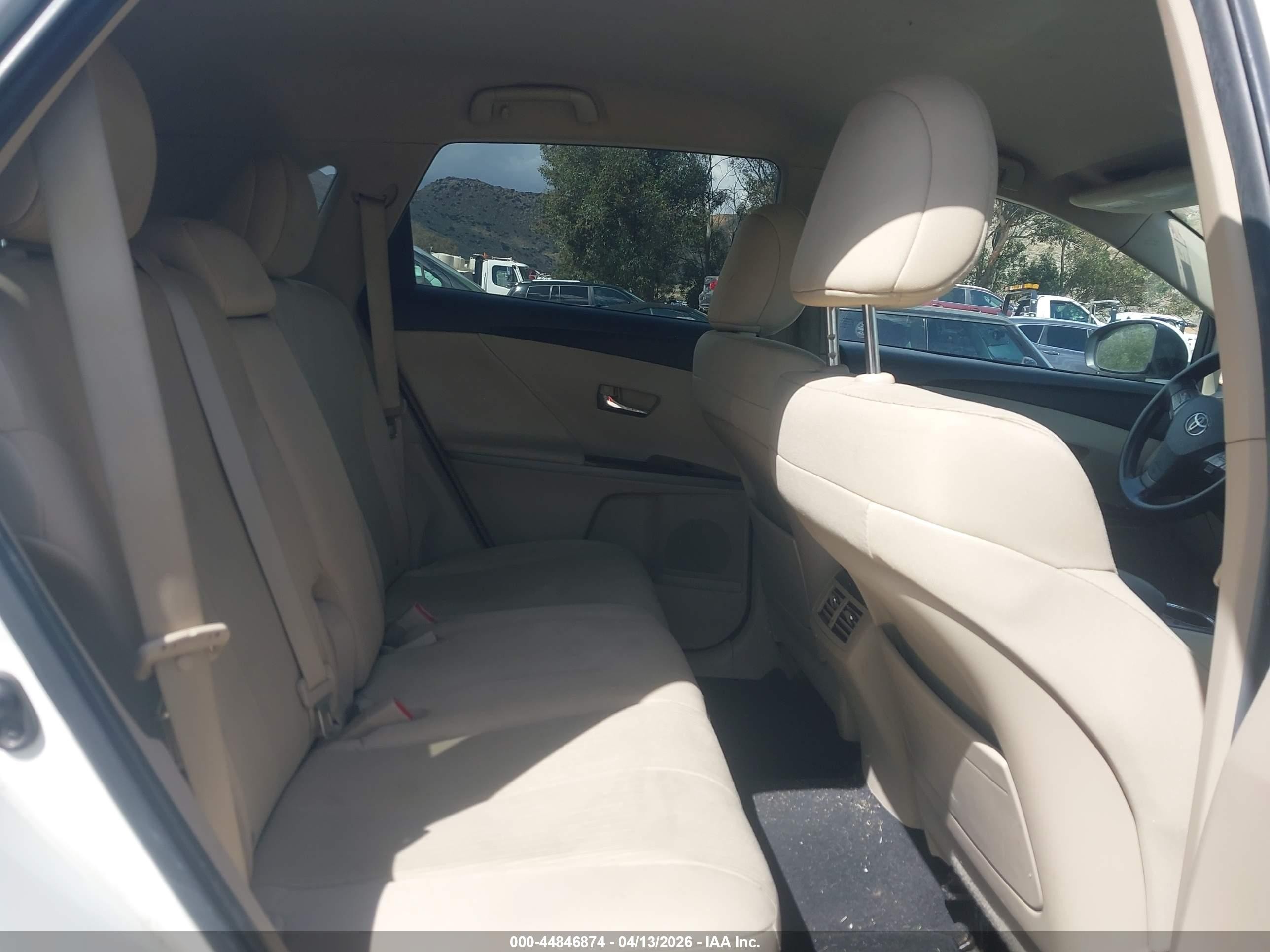 2011 Toyota Venza   White vin: 4T3ZA3BB8BU052074