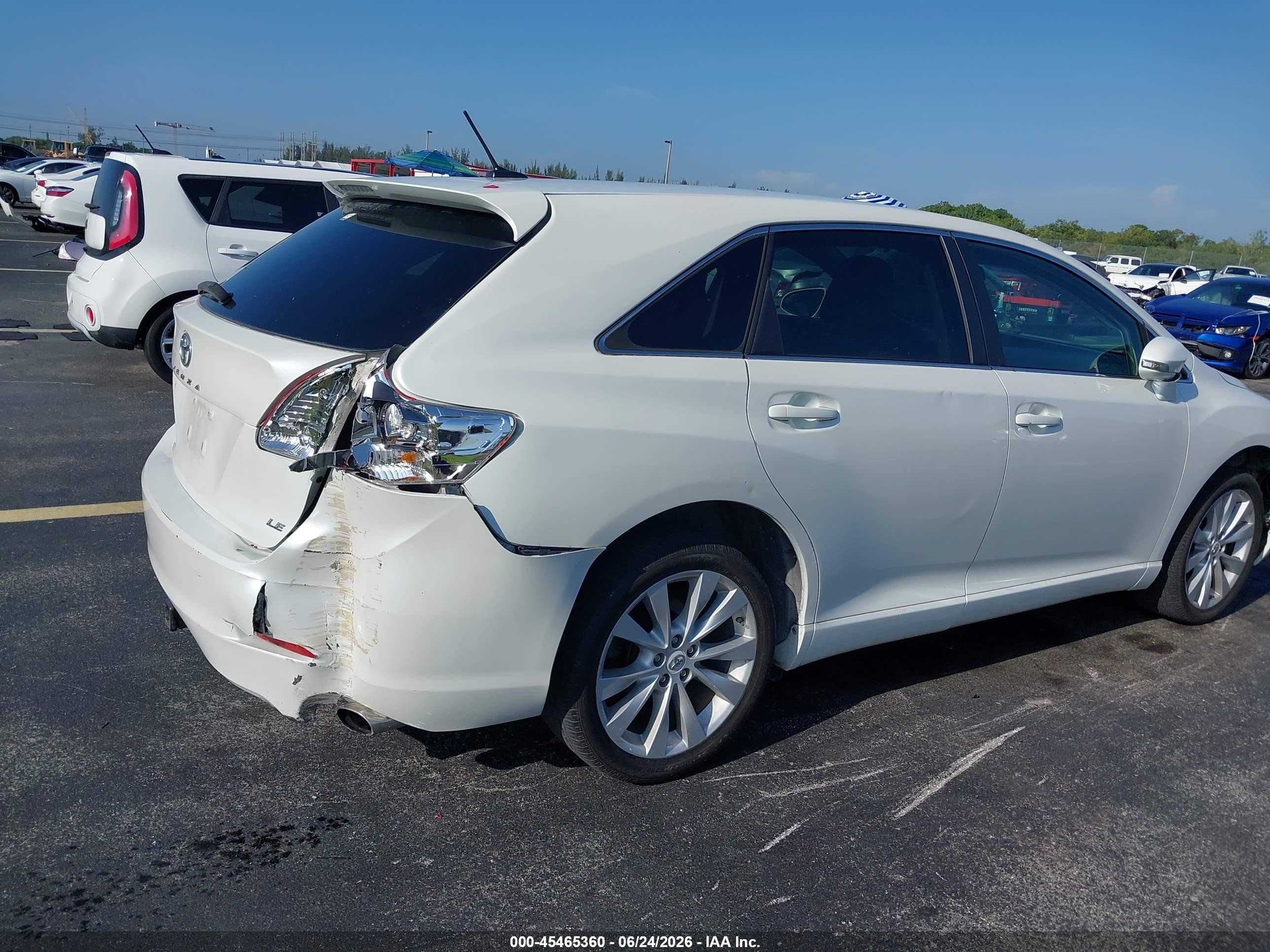2013 Toyota Venza Le White vin: 4T3ZA3BB8DU065670