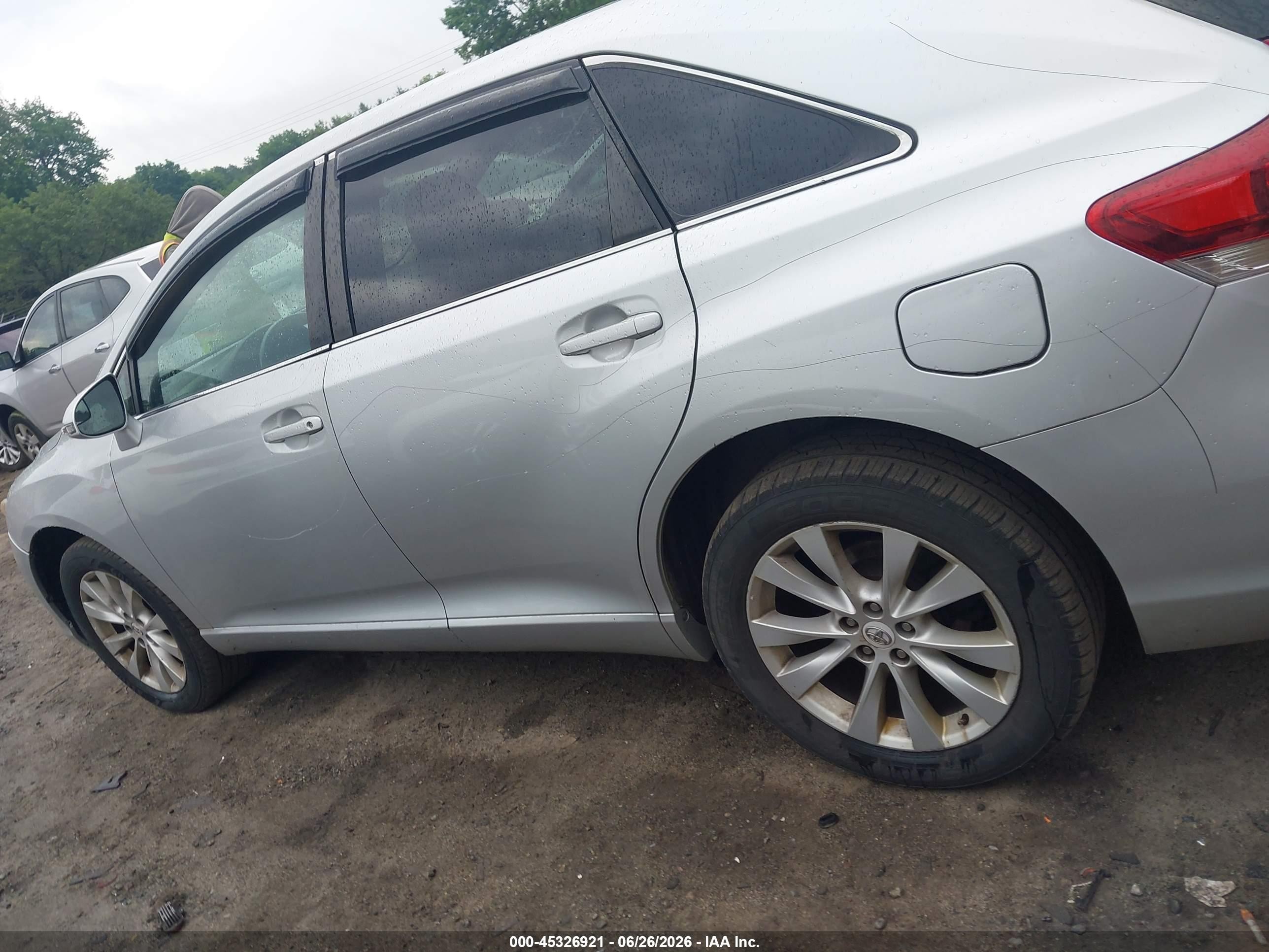 2013 Toyota Venza Le Silver vin: 4T3ZA3BB9DU074698
