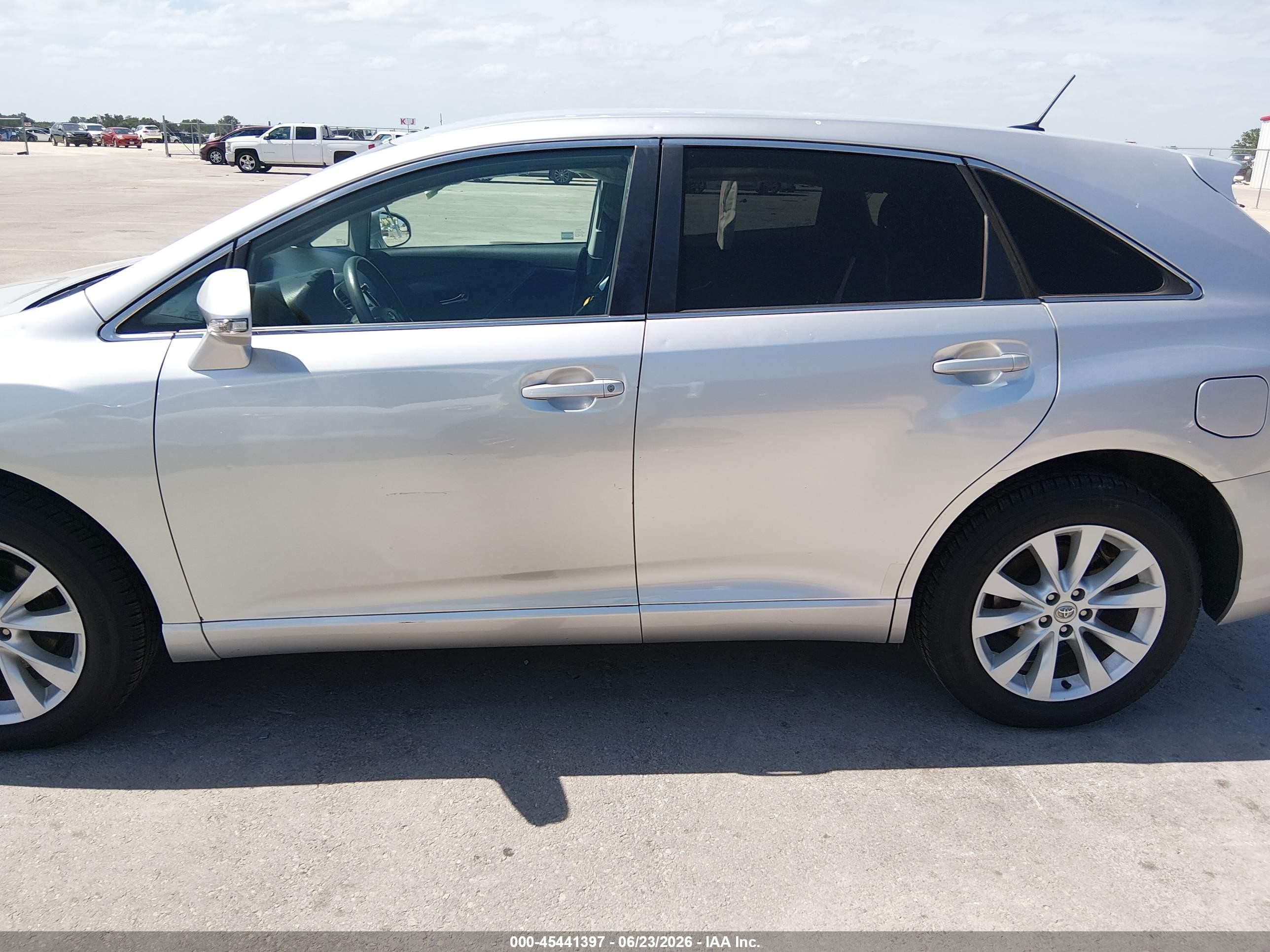 2014 Toyota Venza Le Silver vin: 4T3ZA3BB9EU089008
