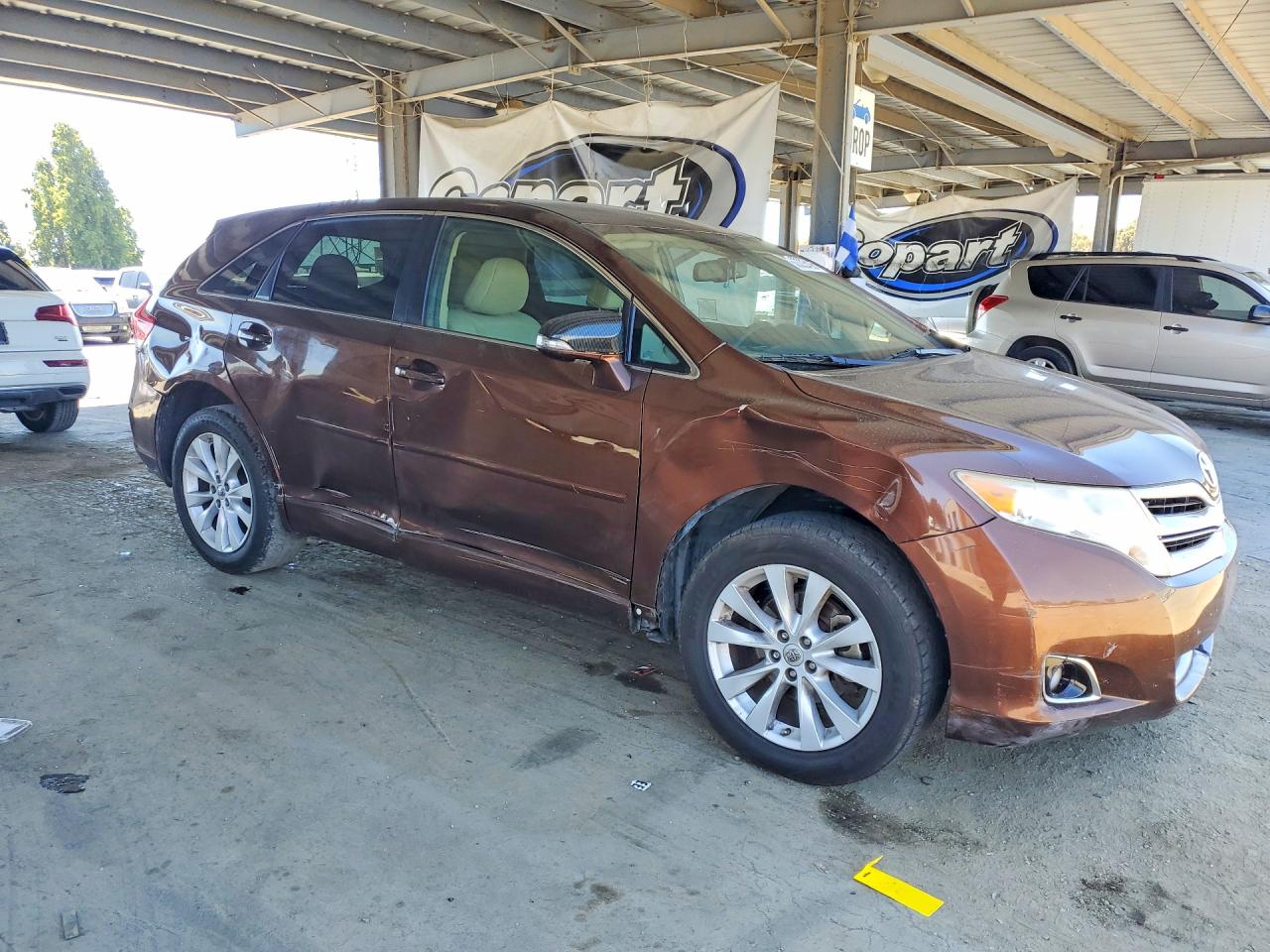 2014 Toyota Venza Le Brown vin: 4T3ZA3BB9EU089834