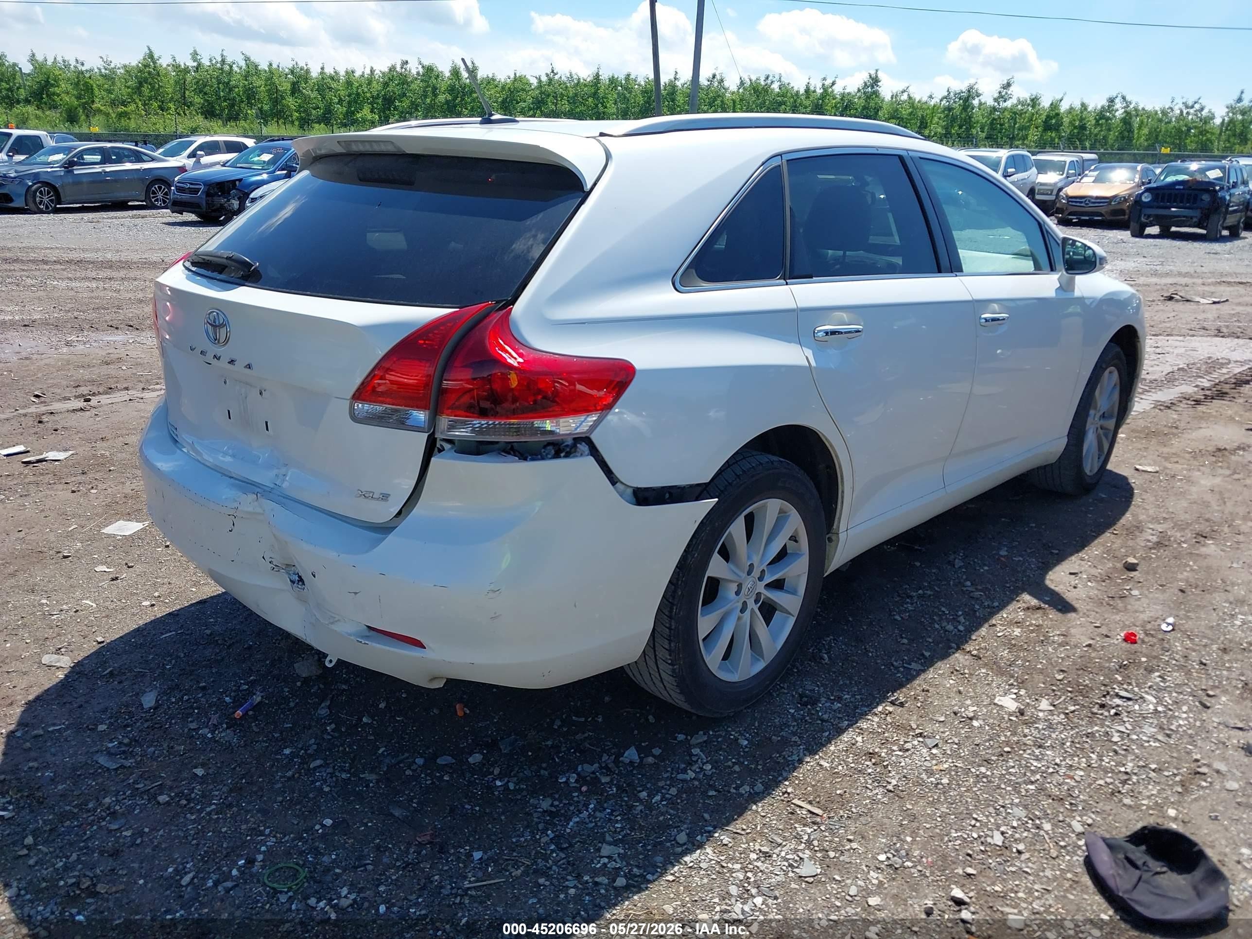 2015 Toyota Venza Le/xle White vin: 4T3ZA3BB9FU095313