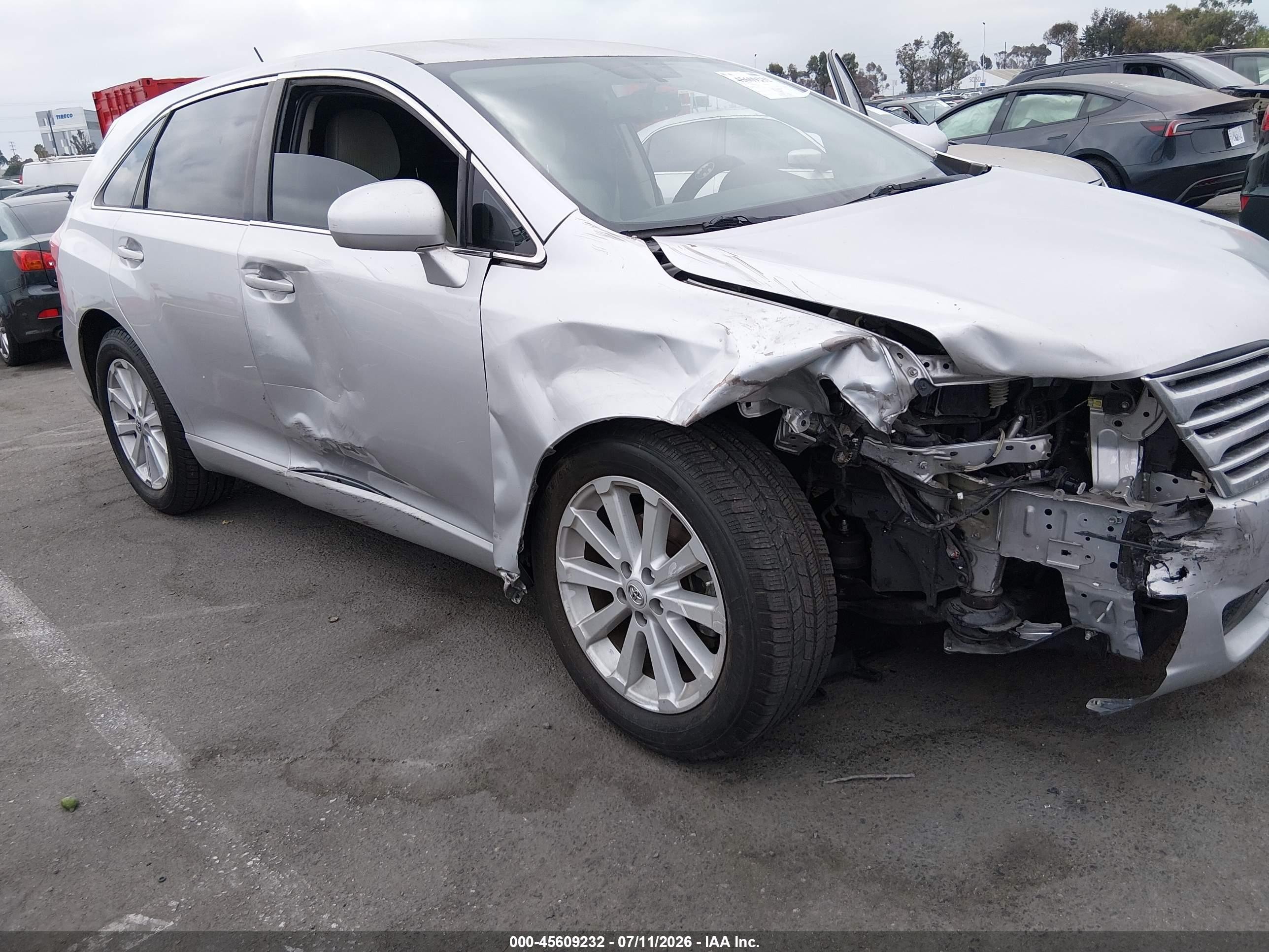 2011 Toyota Venza   Серебряный vin: 4T3ZA3BBXBU054862