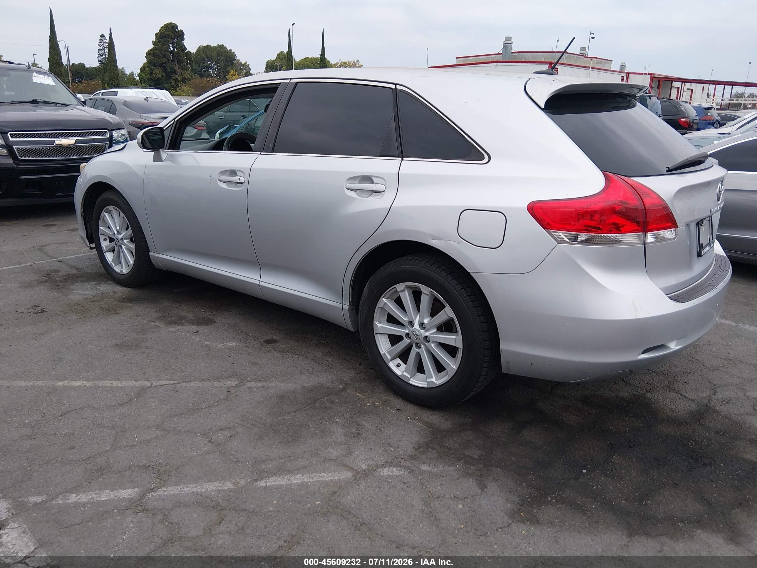 2011 Toyota Venza   Серебряный vin: 4T3ZA3BBXBU054862