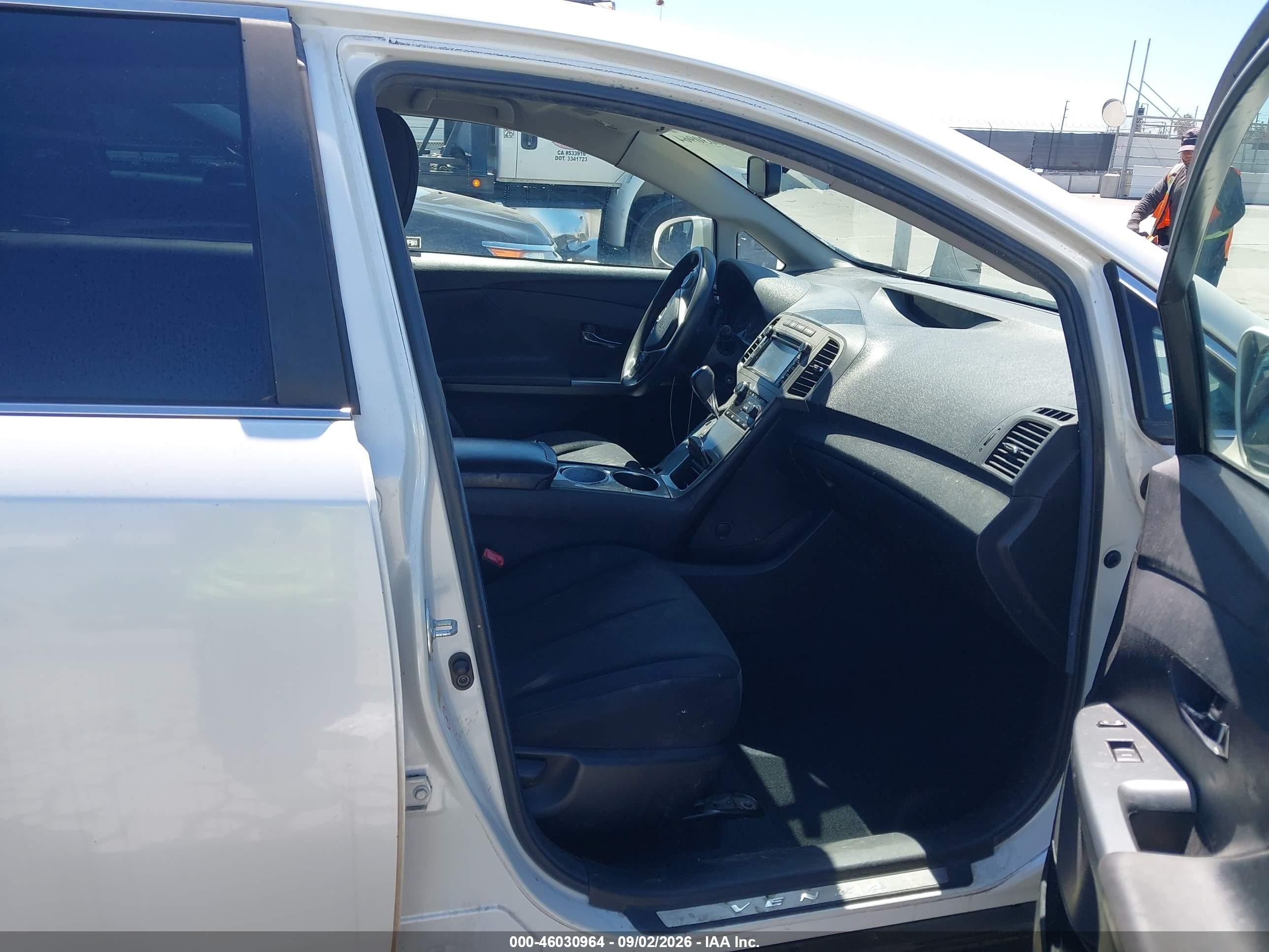2013 Toyota Venza Le White vin: 4T3ZA3BBXDU072314