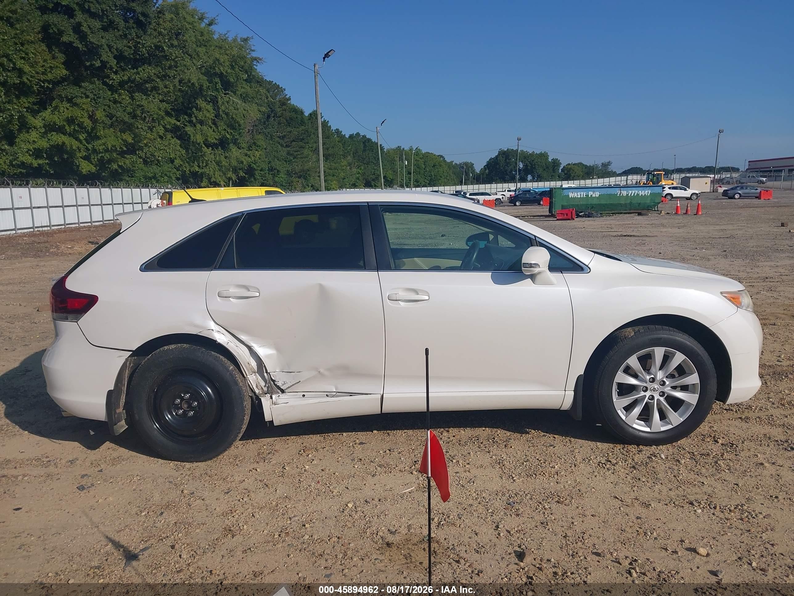 2013 Toyota Venza Le White vin: 4T3ZA3BBXDU073088