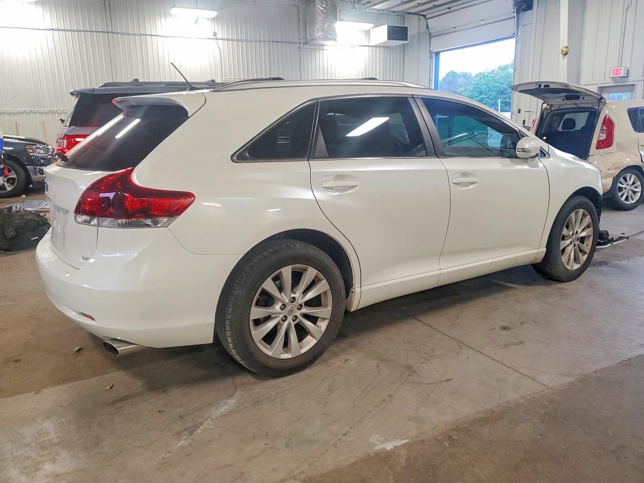 2013 Toyota Venza Le White vin: 4T3ZA3BBXDU073821