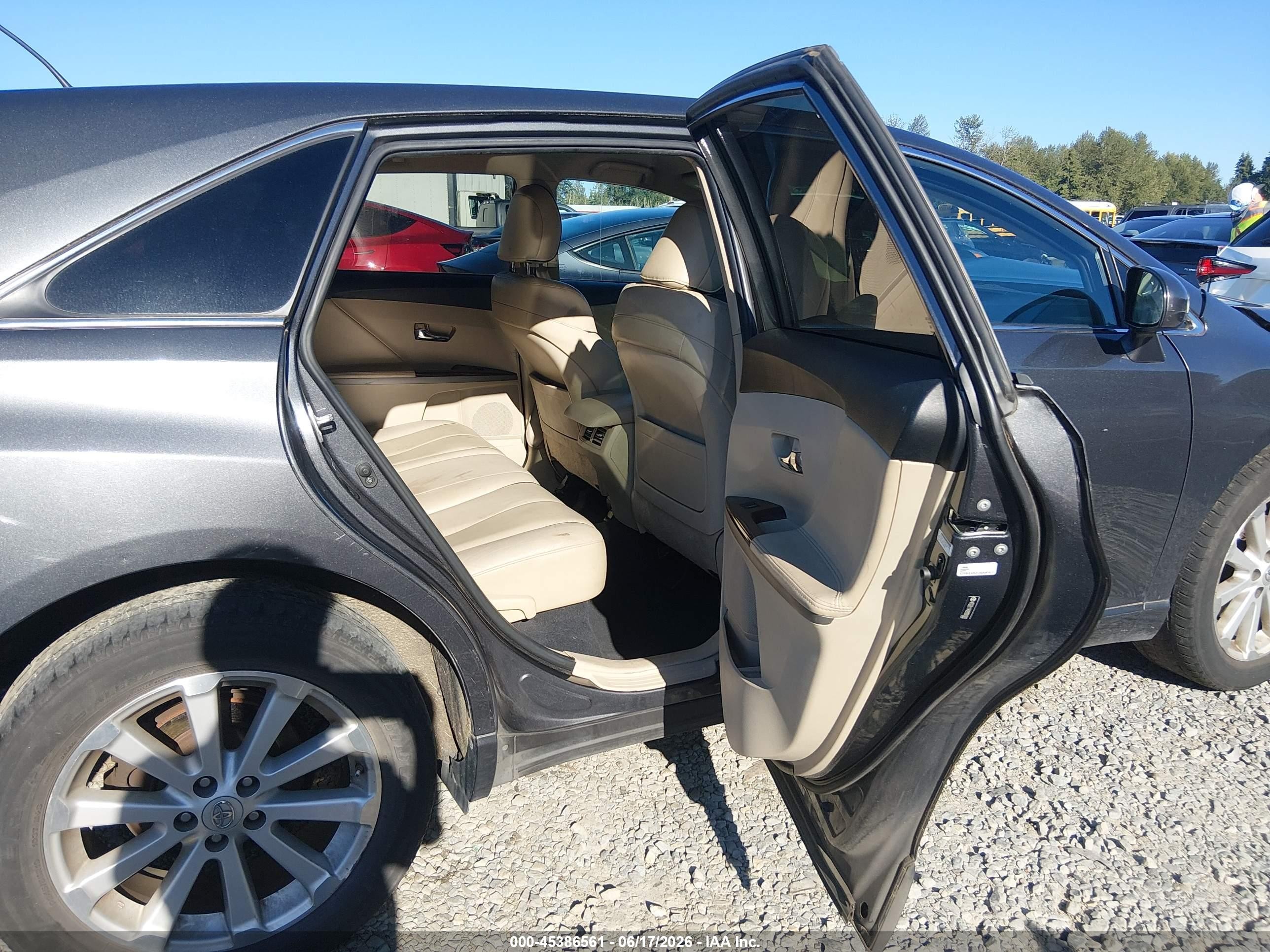 2009 Toyota Venza   Gray vin: 4T3ZE11A09U001602