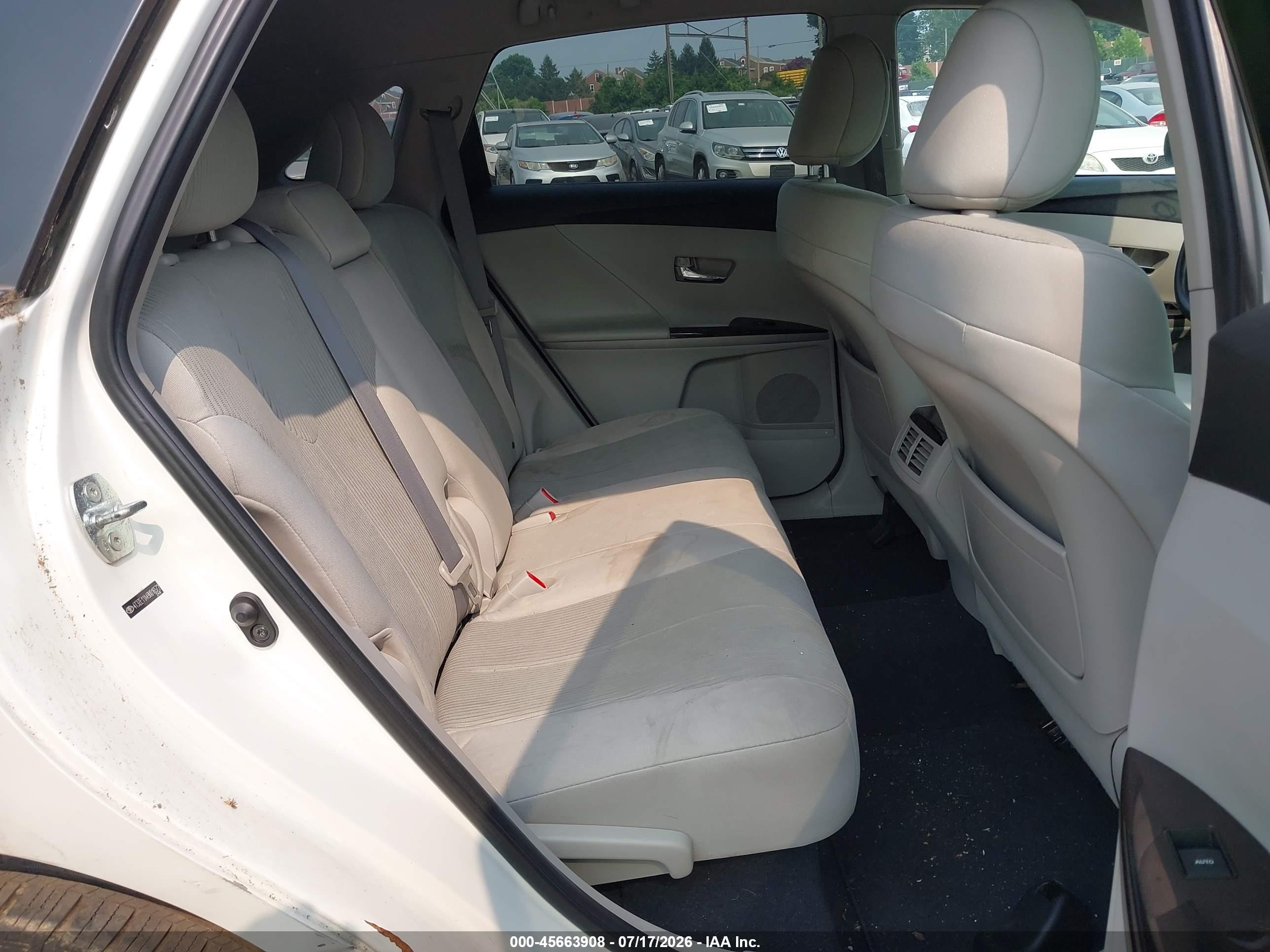 2009 Toyota Venza   White vin: 4T3ZE11A49U016572