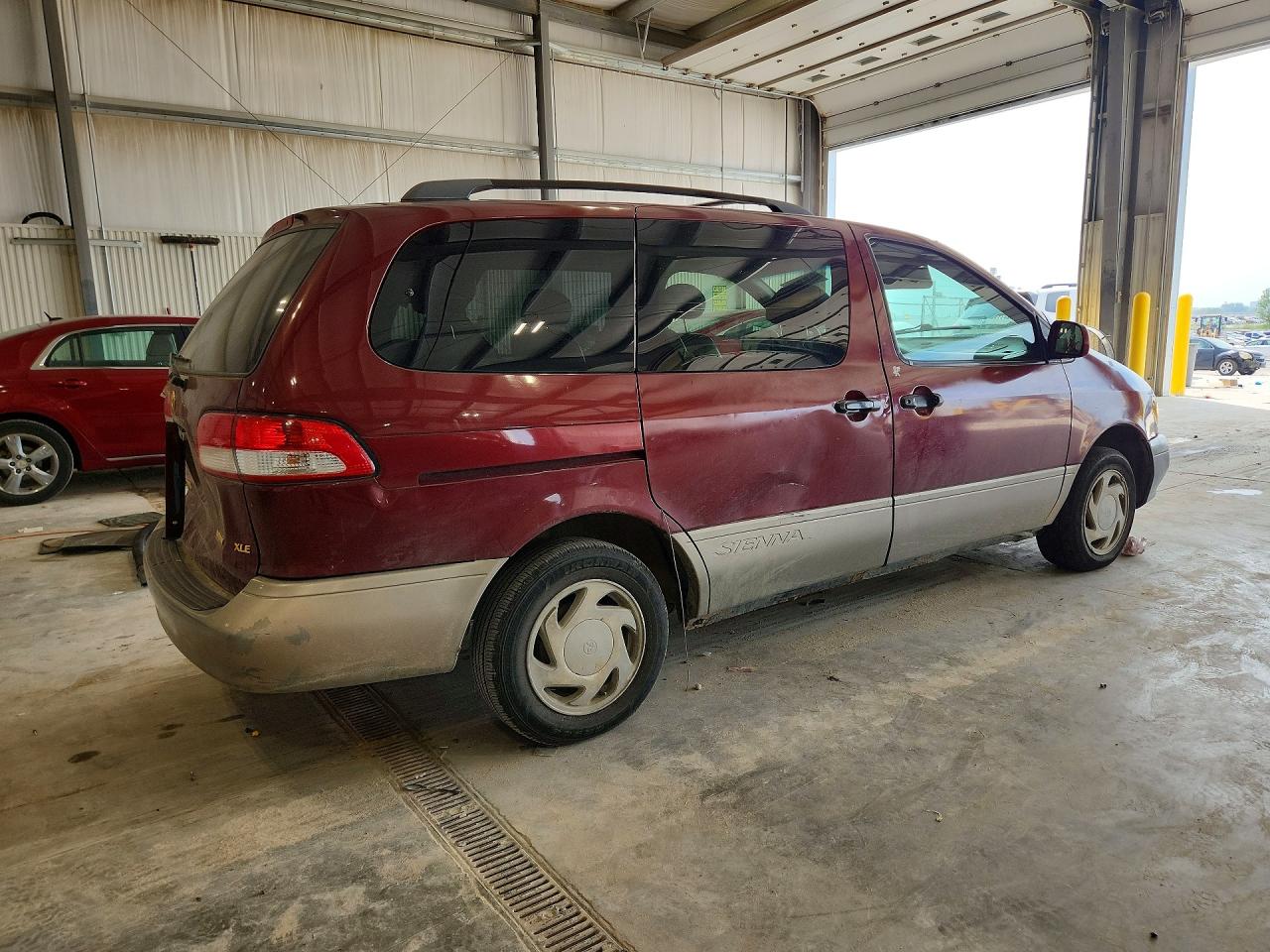 2001 Toyota Sienna Xle Red vin: 4T3ZF13C01U321552