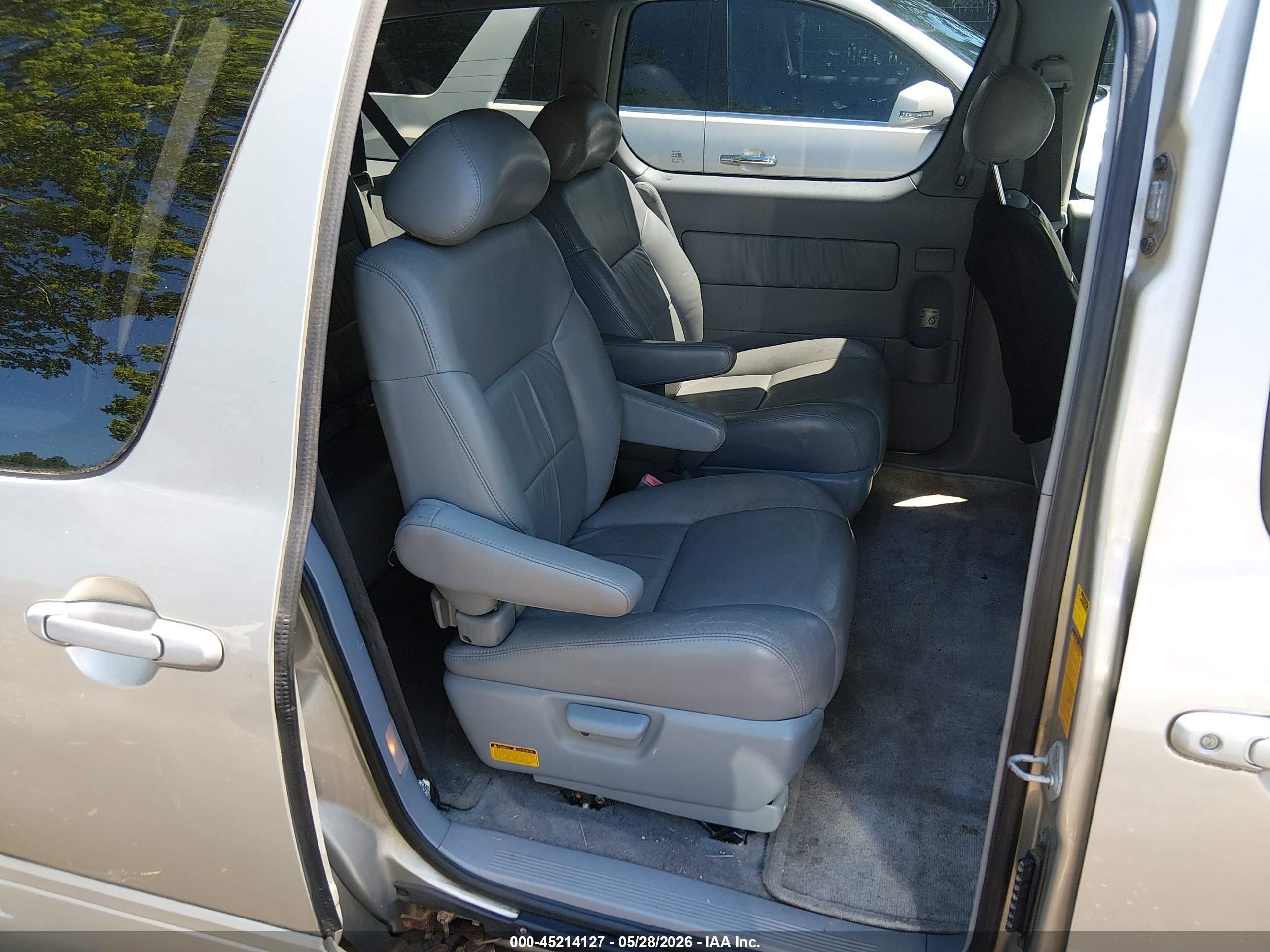 2002 Toyota Sienna Xle Silver vin: 4T3ZF13C02U434466