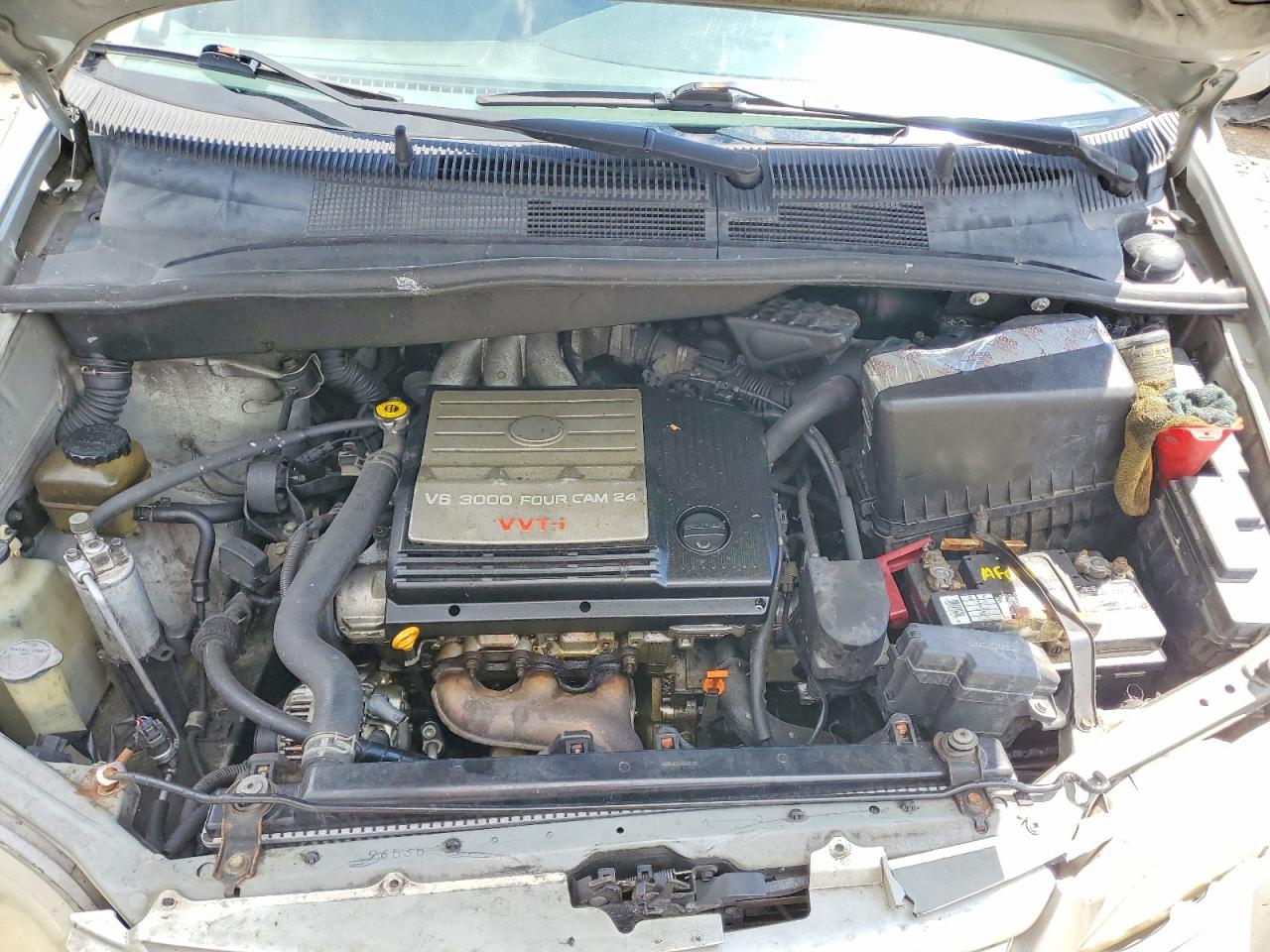 2002 Toyota Sienna Le Silver vin: 4T3ZF13C02U436363